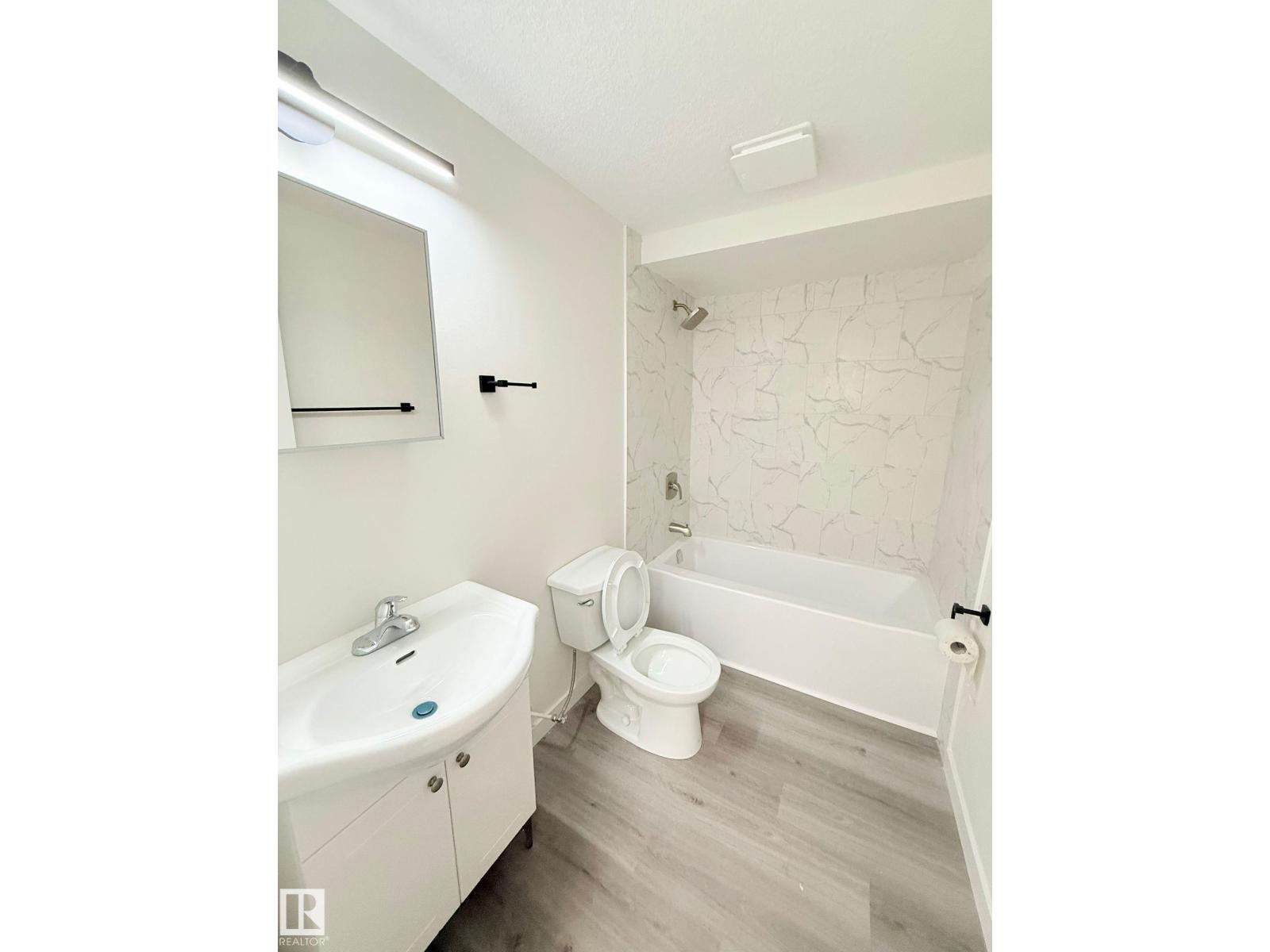 11628 151 AV NW NW - 8