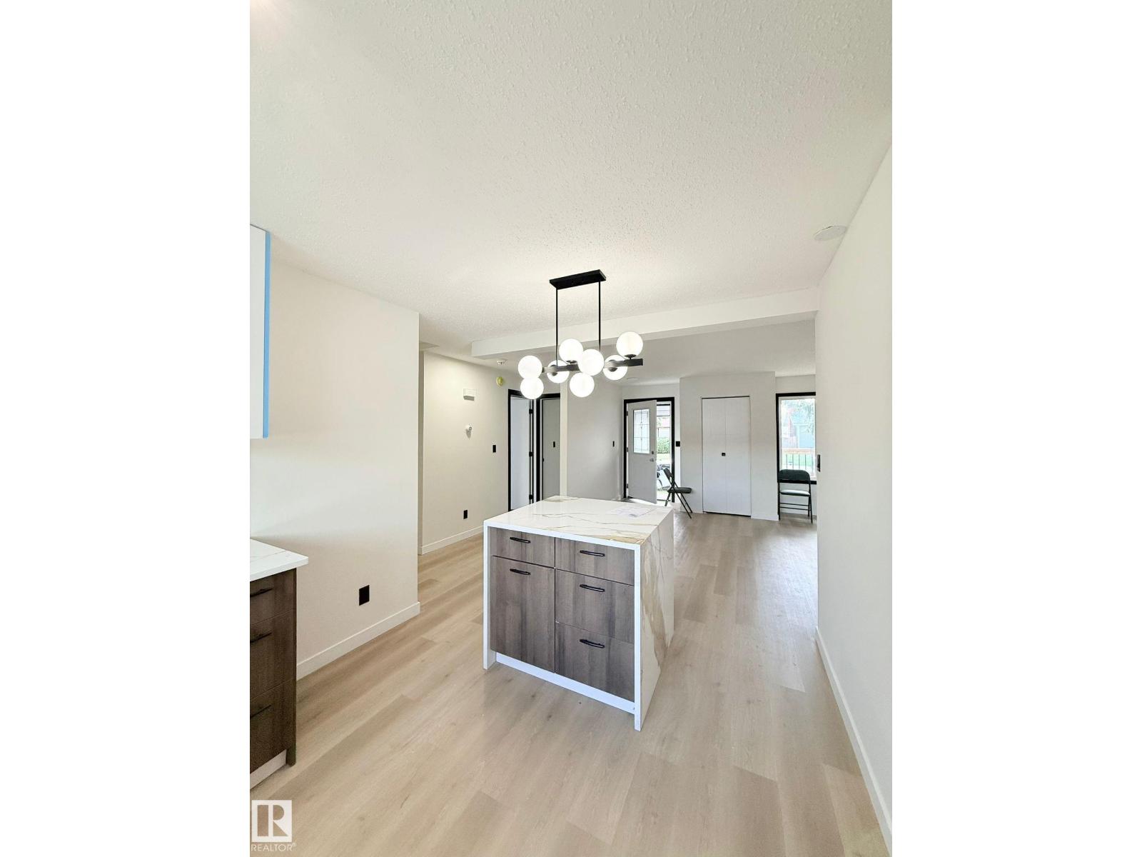 11628 151 AV NW NW - 16