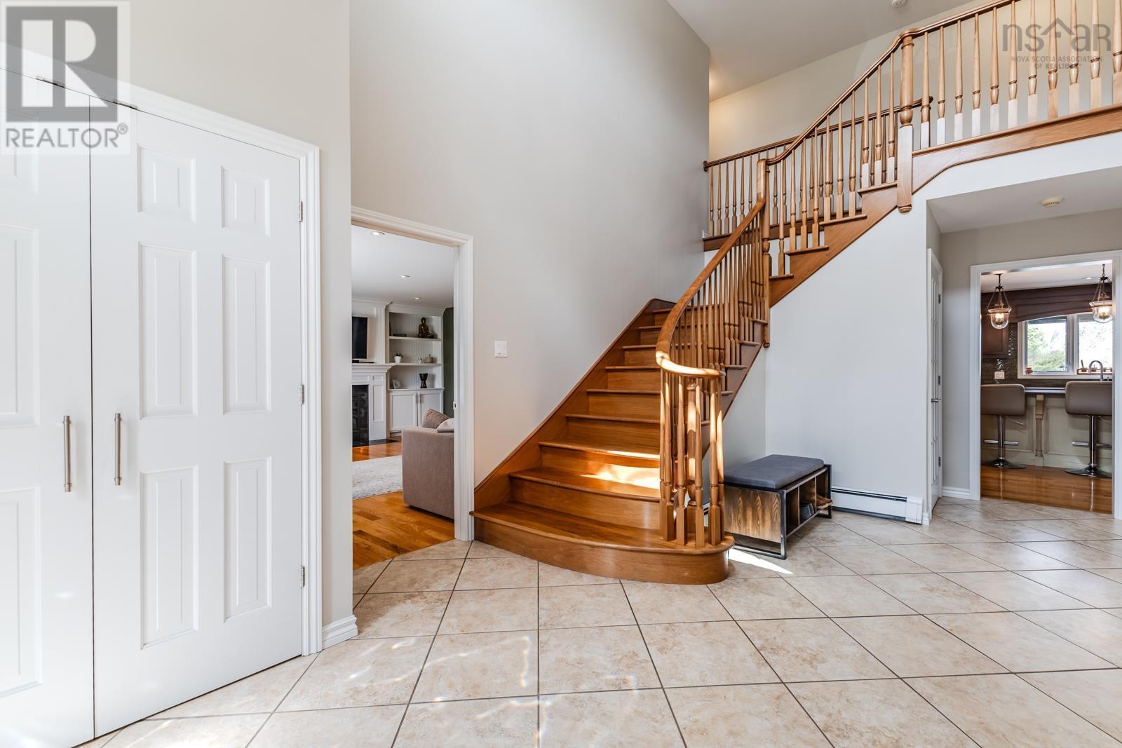 252 BLUE HERON Drive - 3