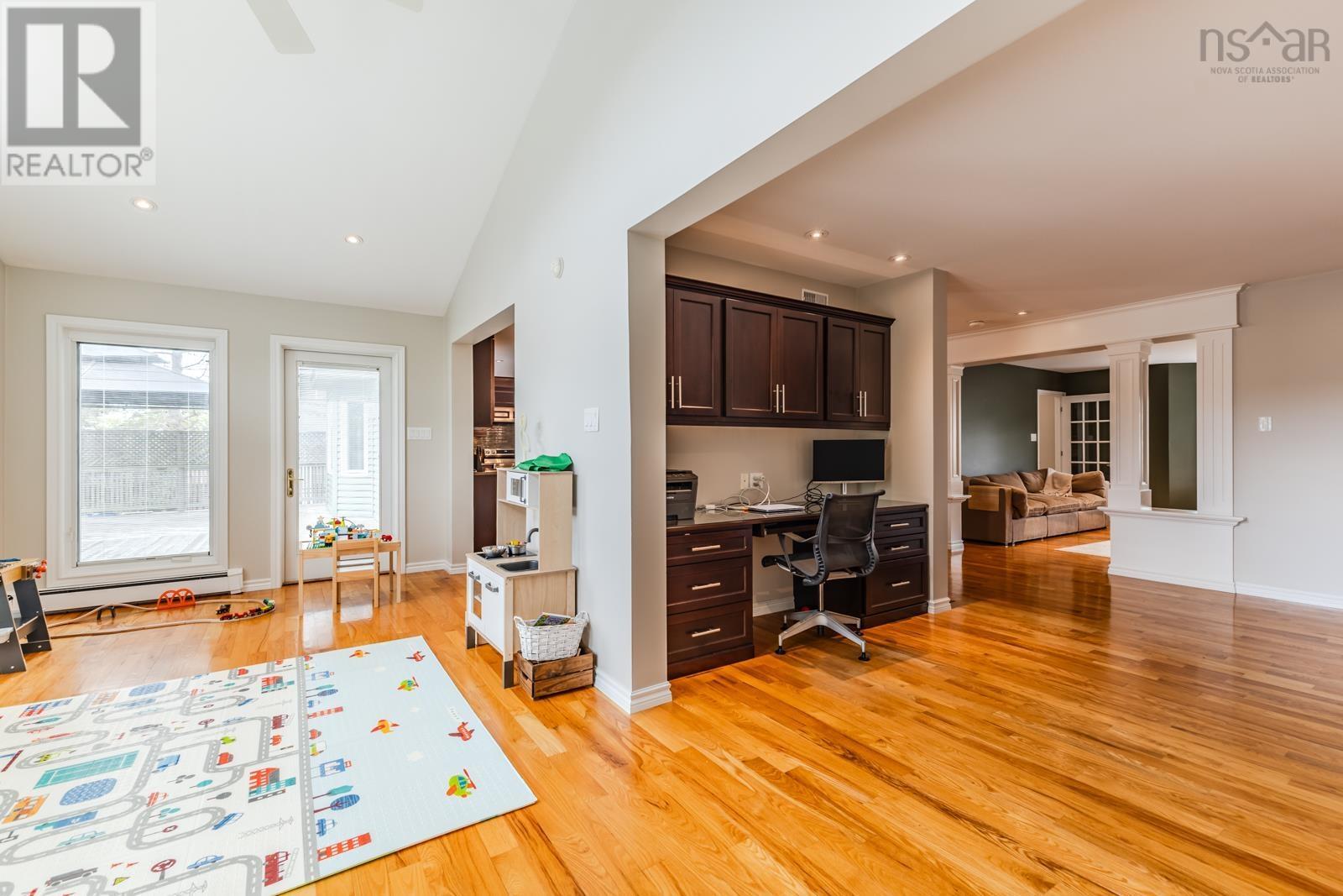 252 BLUE HERON Drive - 16