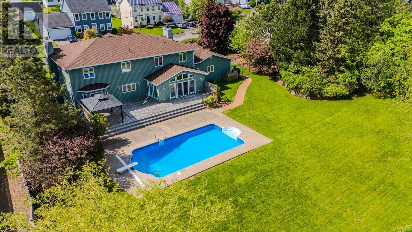 252 BLUE HERON Drive - 43