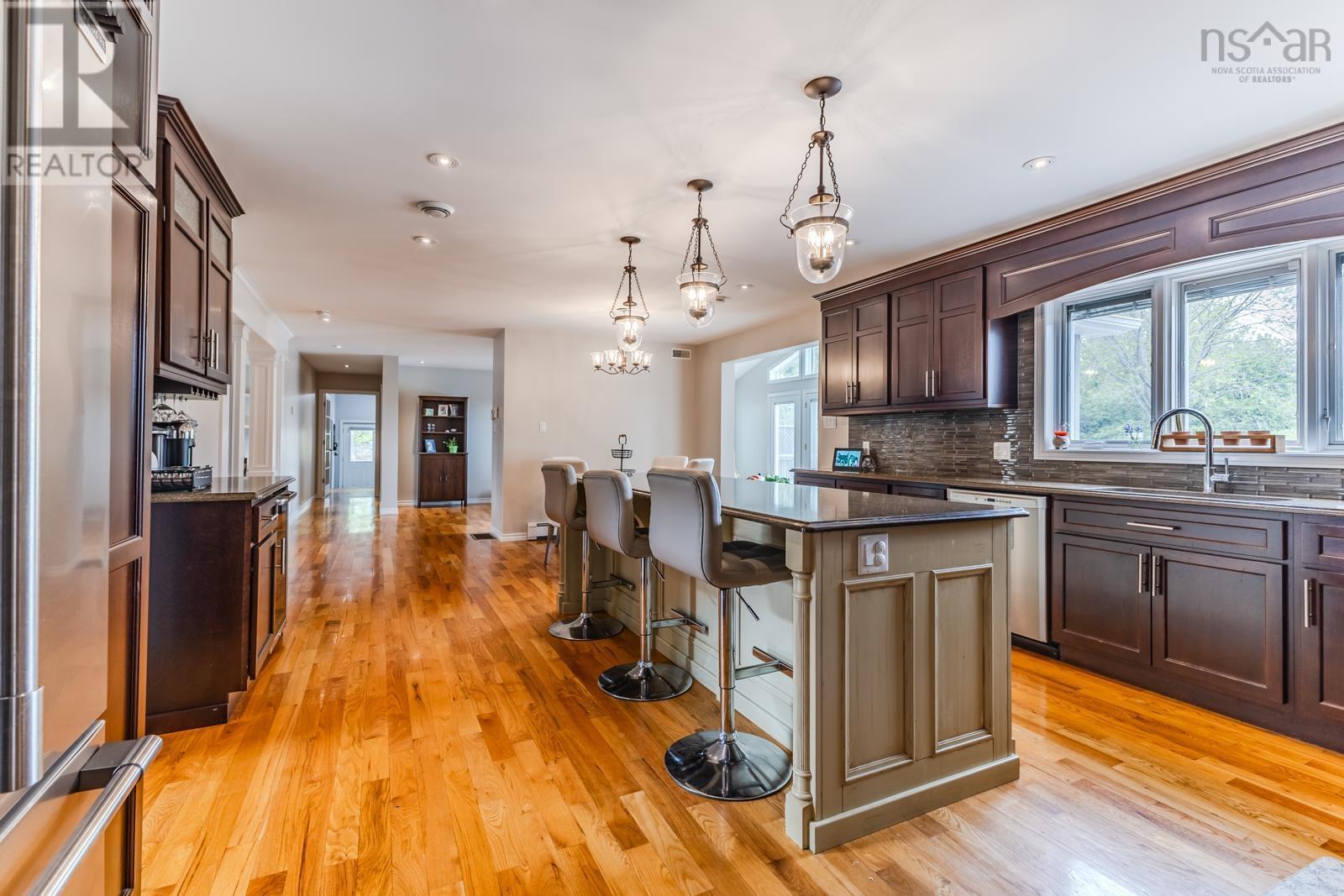 252 BLUE HERON Drive - 9