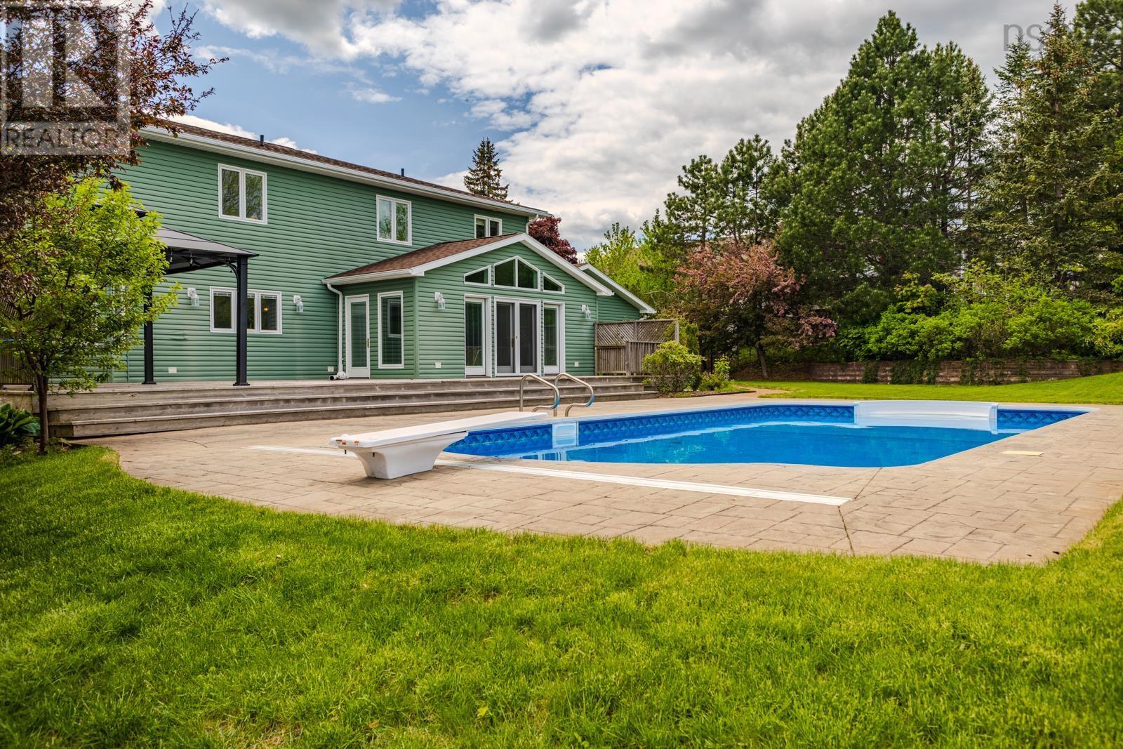 252 BLUE HERON Drive - 2