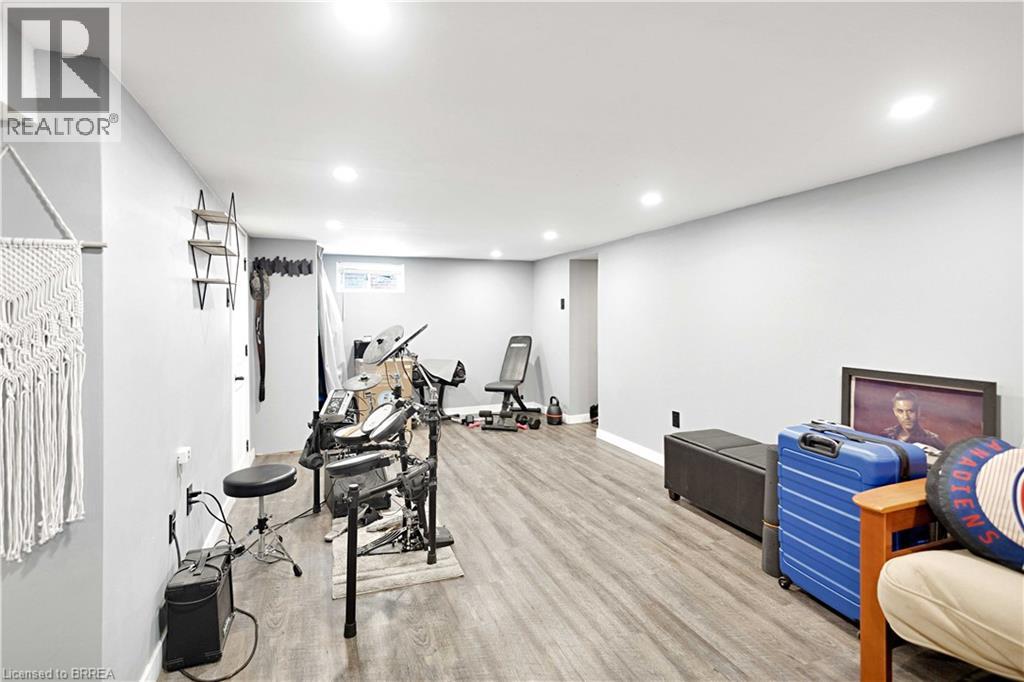 371 OTTAWA Street S - 31