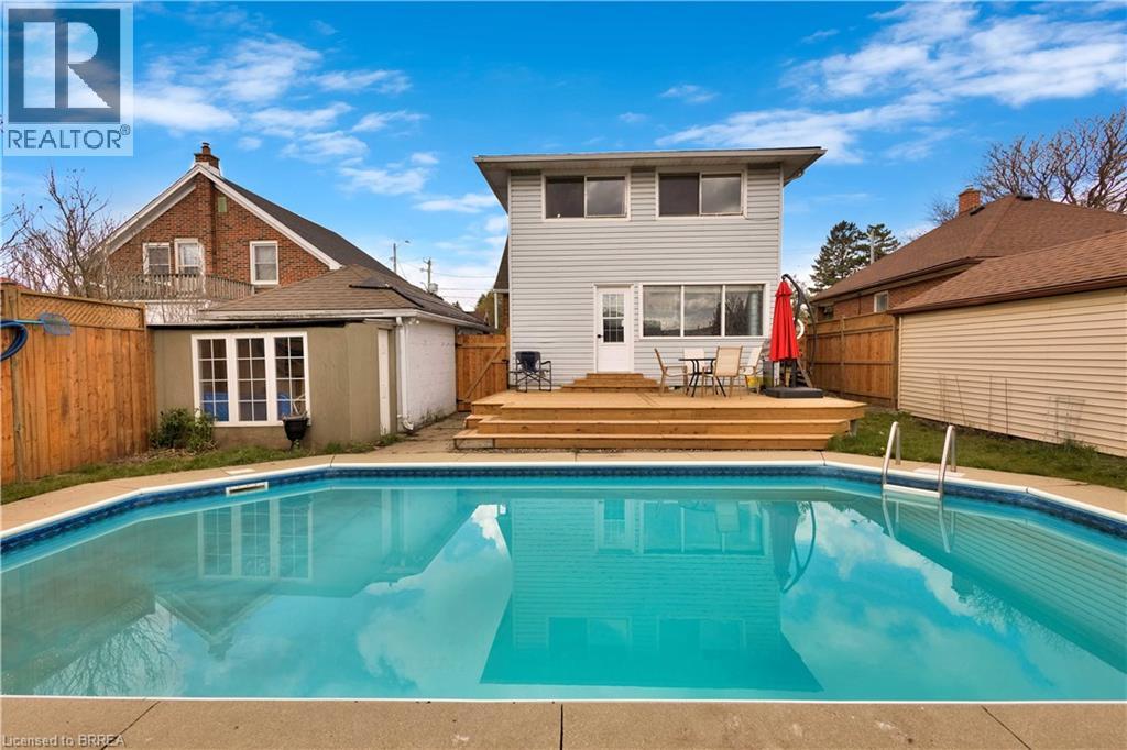 371 OTTAWA Street S - 37