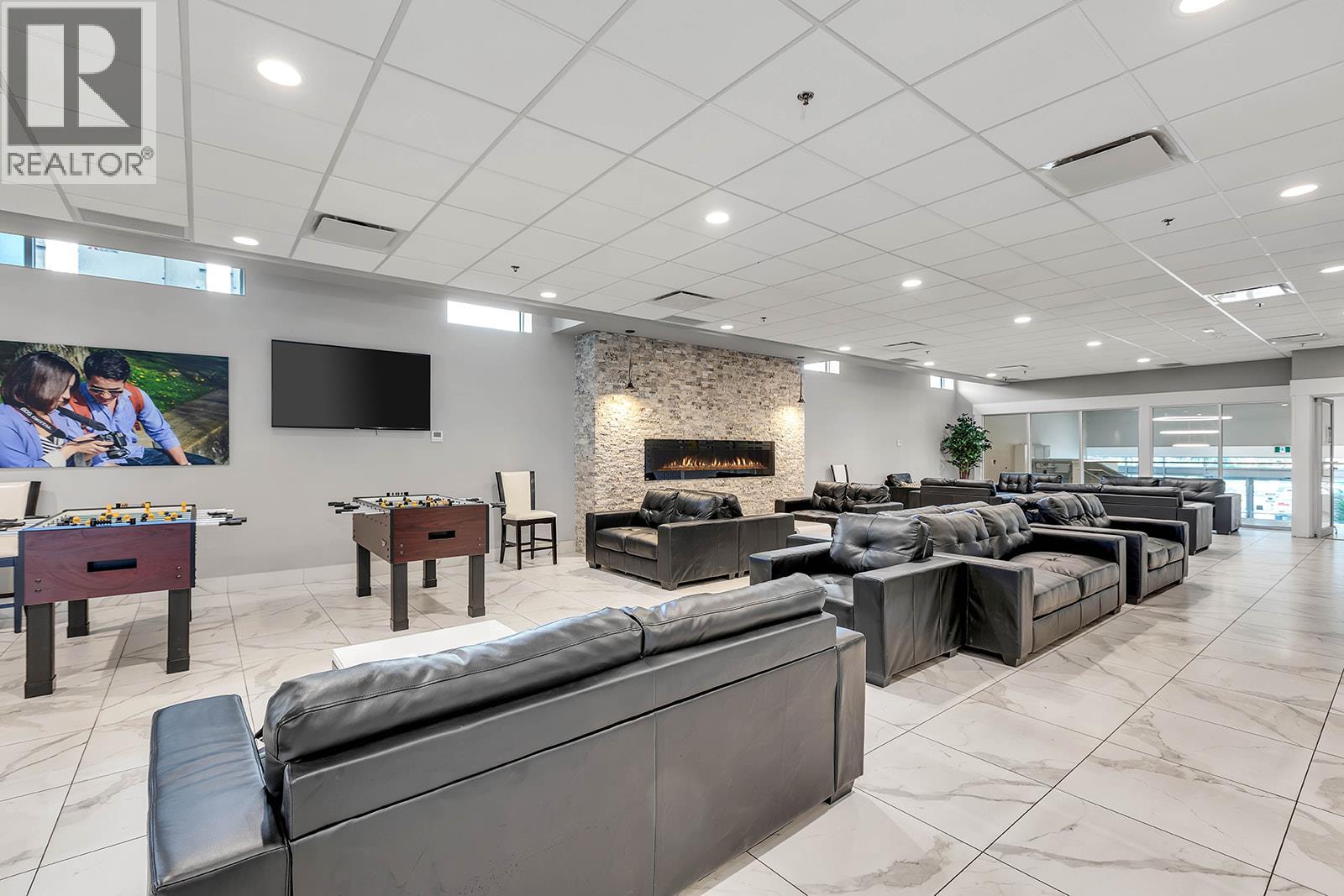 #302 925 Leon Avenue - 18