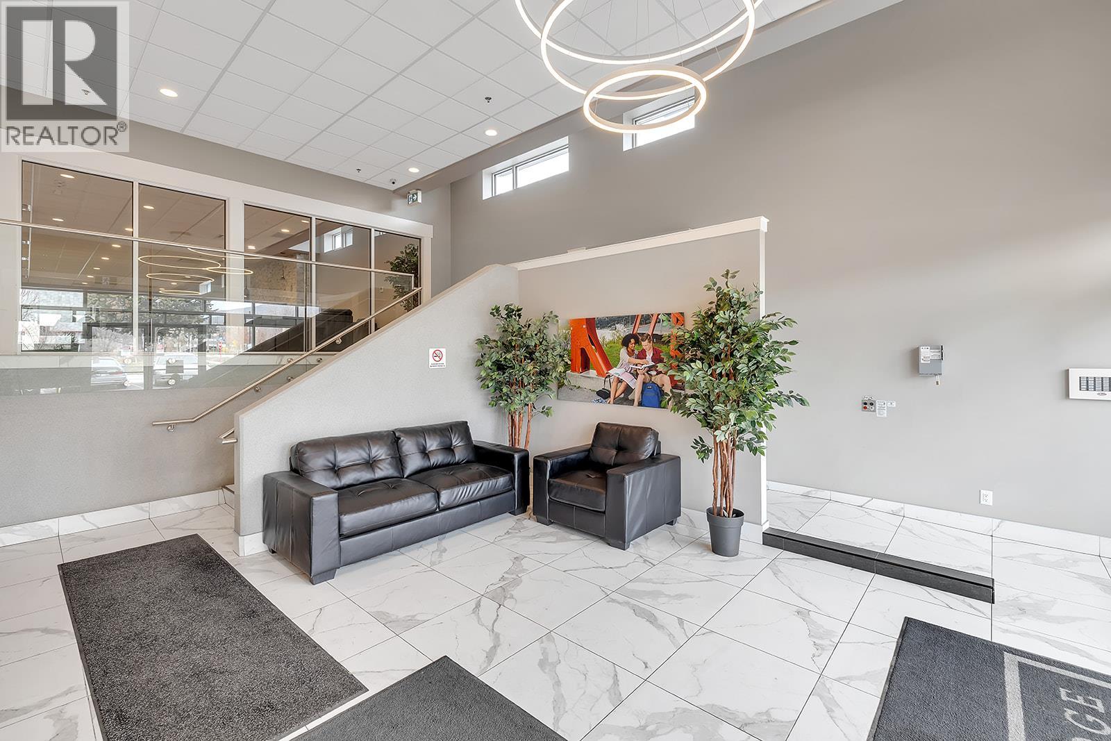 #302 925 Leon Avenue - 13