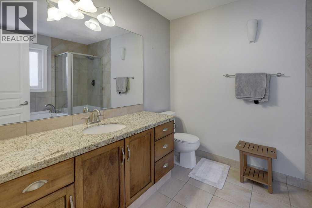 #104 449 20 Avenue NE - 14
