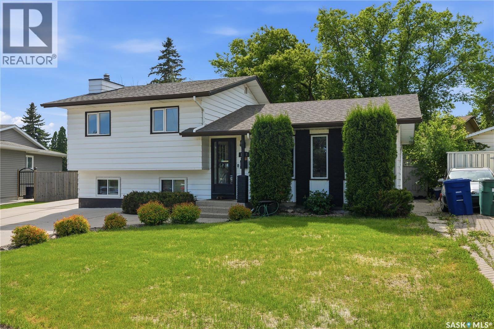 135 Penryn CRESCENT - photo 2