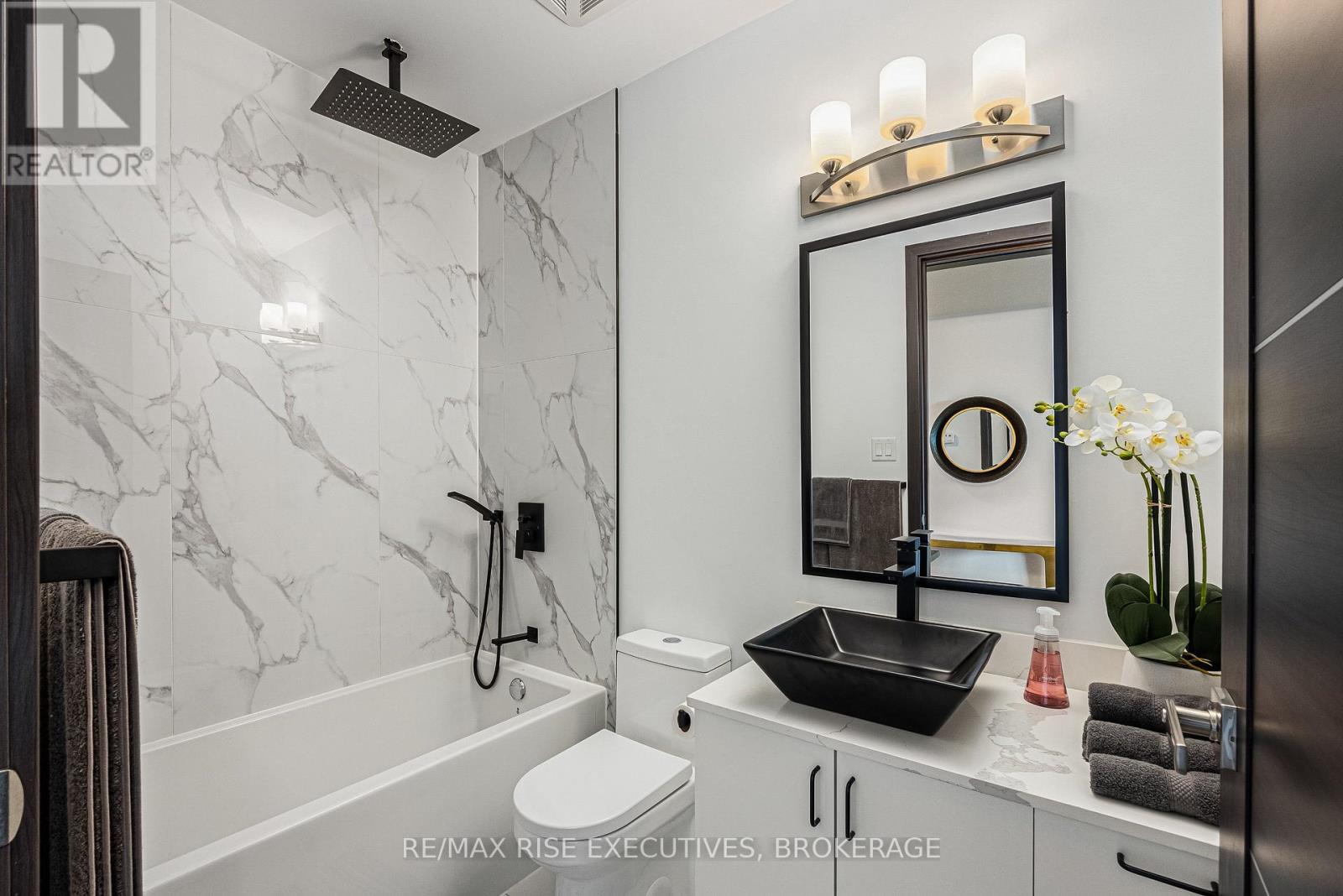 1 Bed, 2 Bath Apartment for Rent in Ottawa – 806 – 150 MARKETPLACE AVENUE, Ottawa – MLS# X13444762 - Image 18