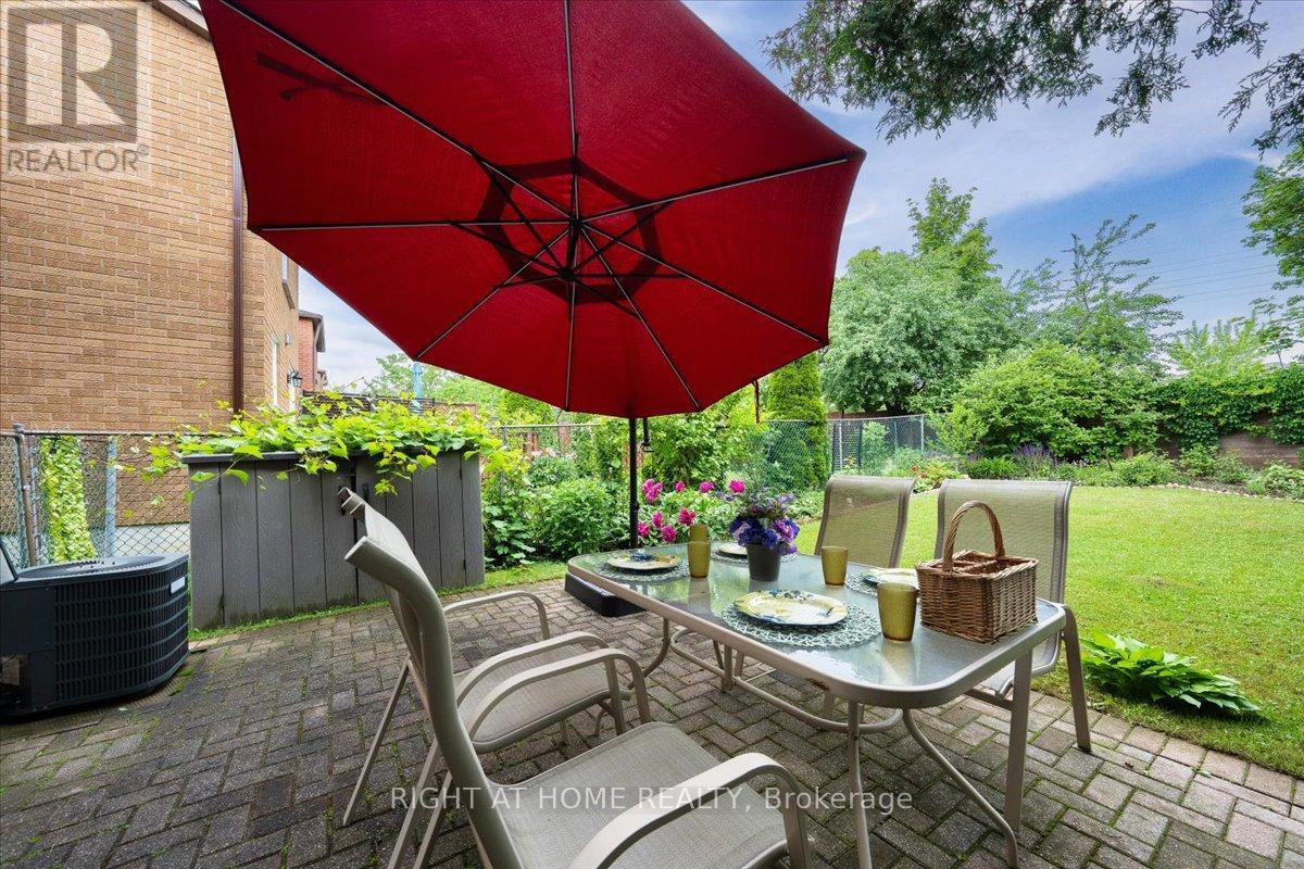72 REJANE CRESCENT - 24
