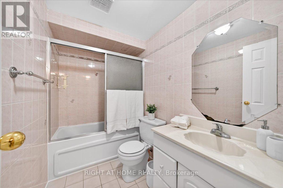 72 REJANE CRESCENT - 16