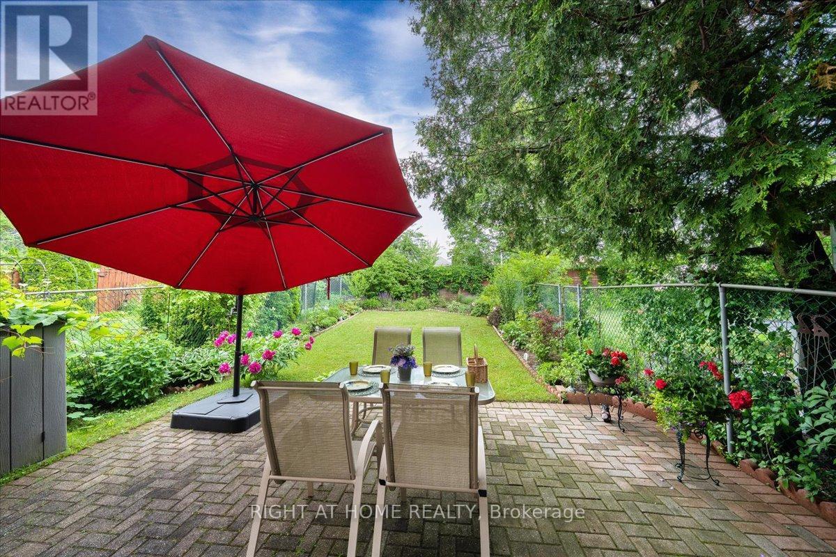 72 REJANE CRESCENT - 23