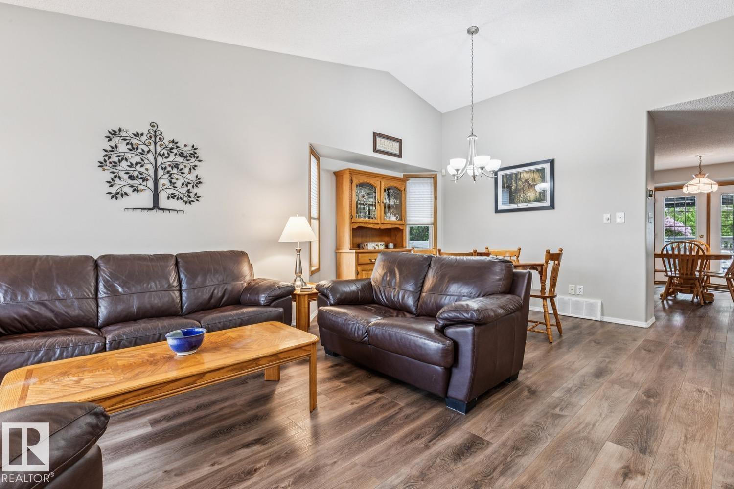 3623 30 ST NW - photo 5