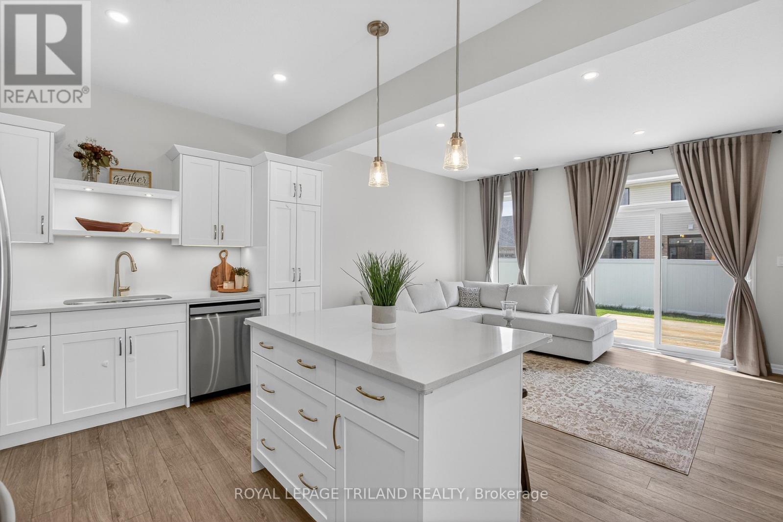 102 CORTLAND TERRACE - 12