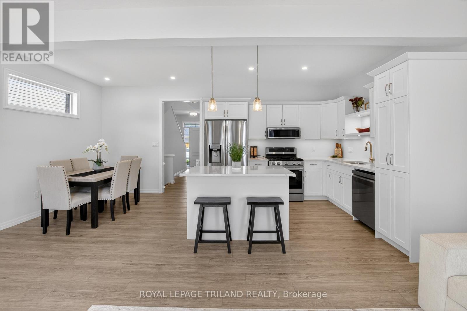 102 CORTLAND TERRACE - 16