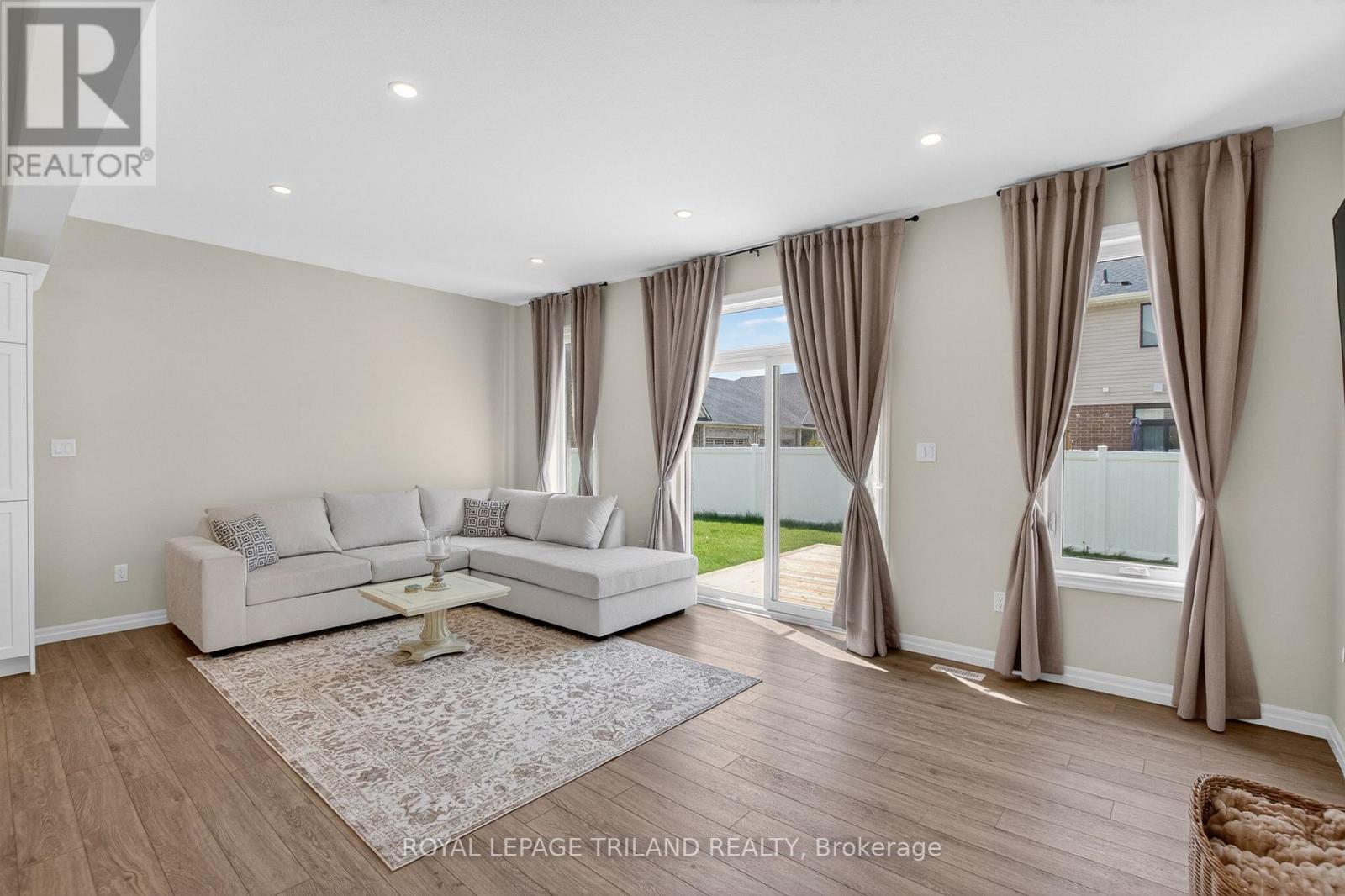 102 CORTLAND TERRACE - 19