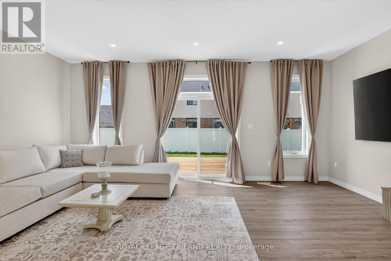 102 CORTLAND TERRACE - 22
