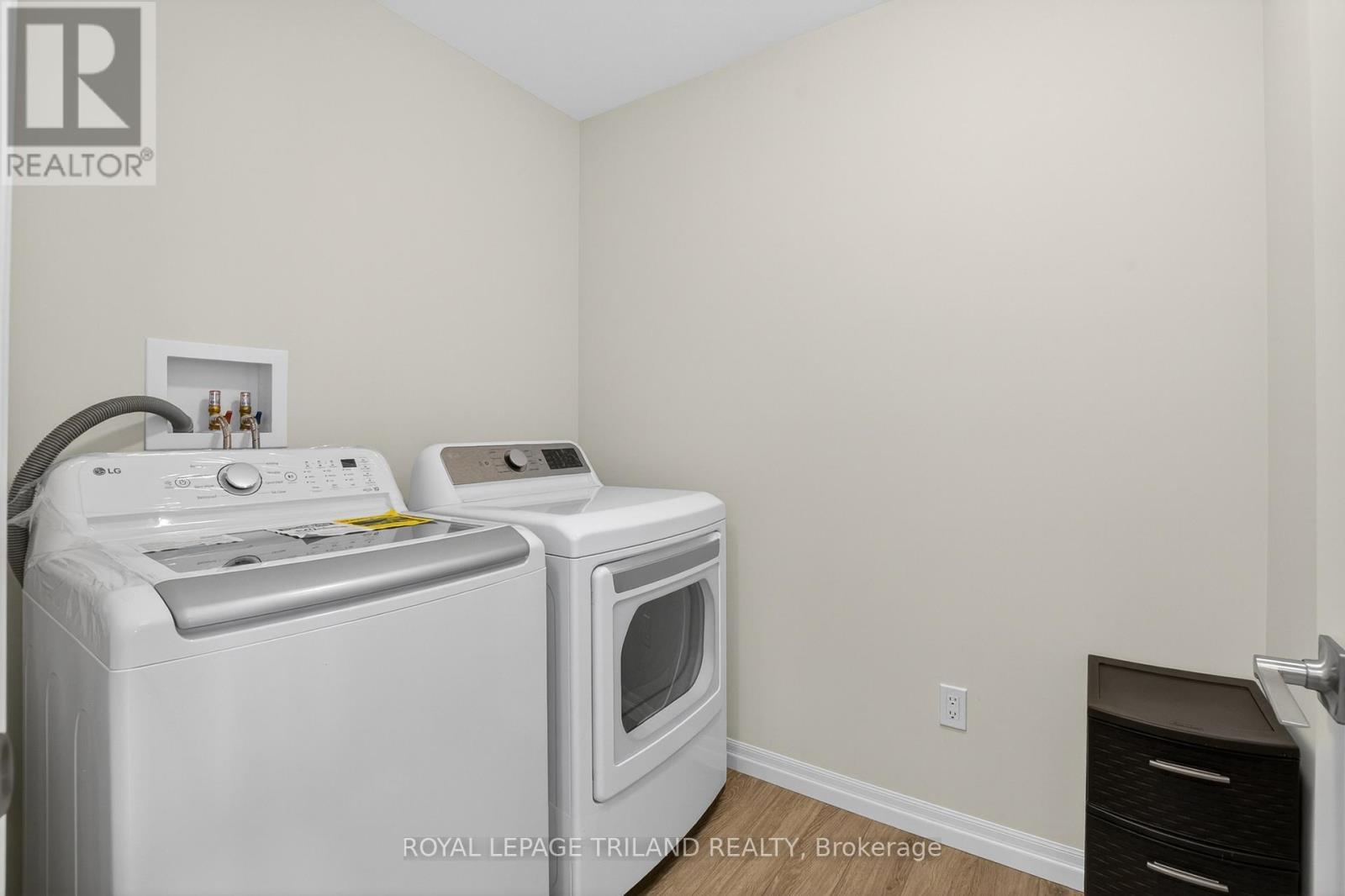 102 CORTLAND TERRACE - 36