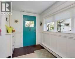 Porch - 2366 Zela St, Oak Bay, BC V8S2X2 Photo 16