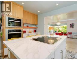 Office - 2366 Zela St, Oak Bay, BC V8S2X2 Photo 6