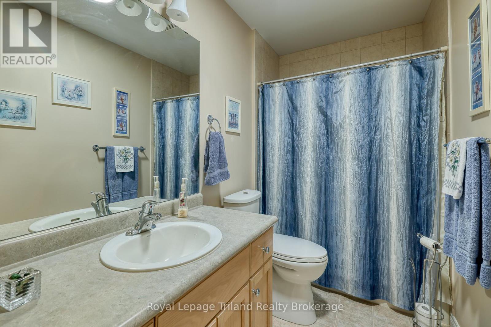 121 WESTON DRIVE - 19