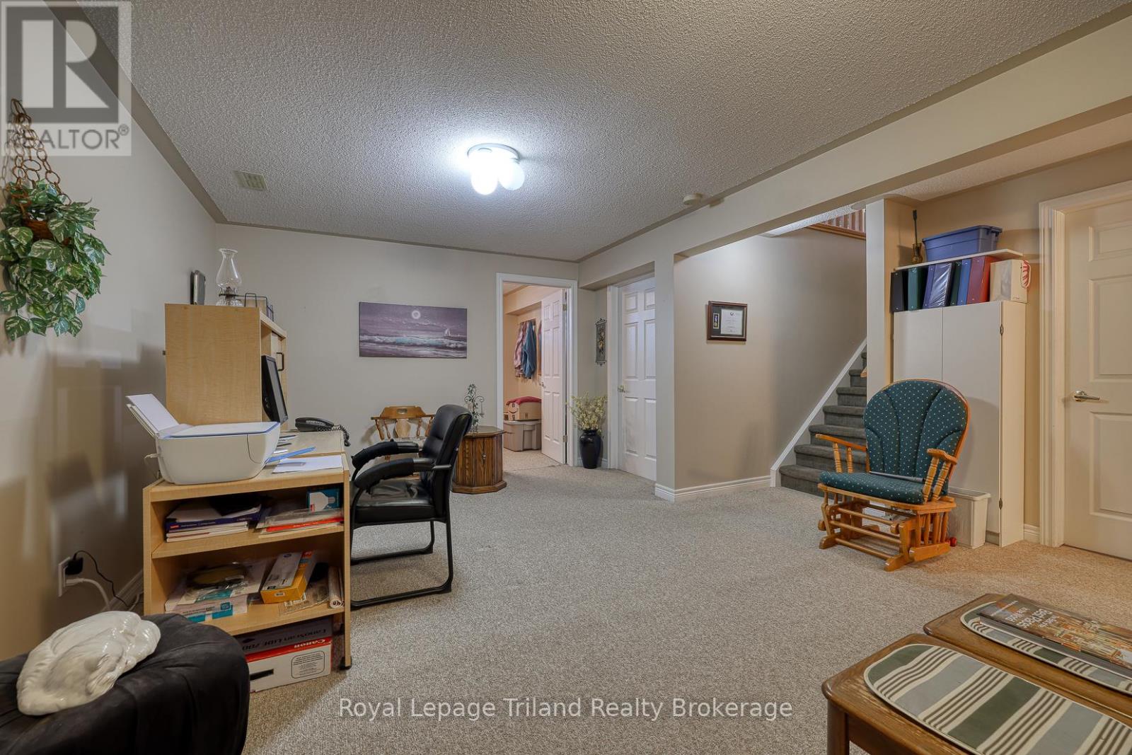121 WESTON DRIVE - 22