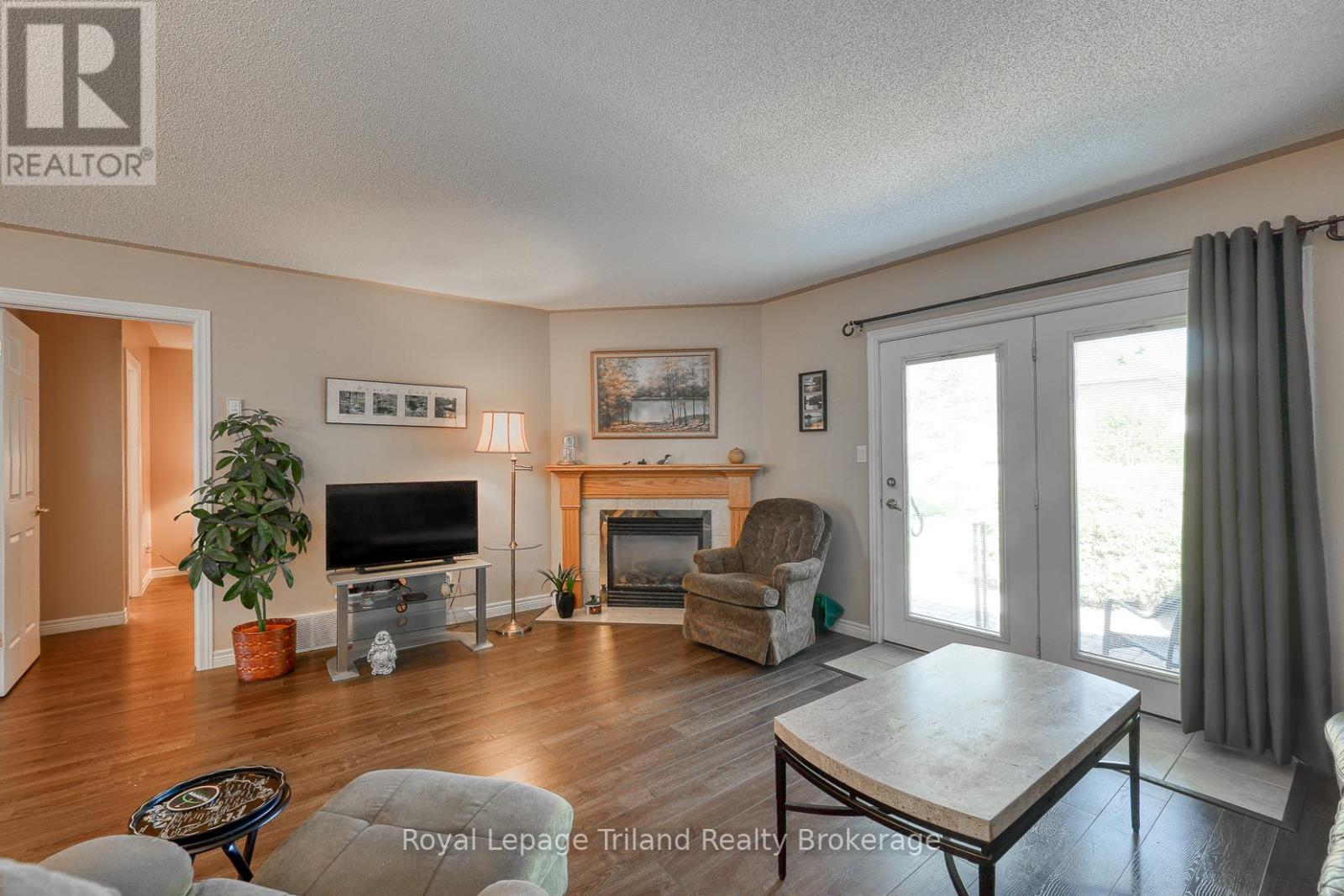 121 WESTON DRIVE - 12