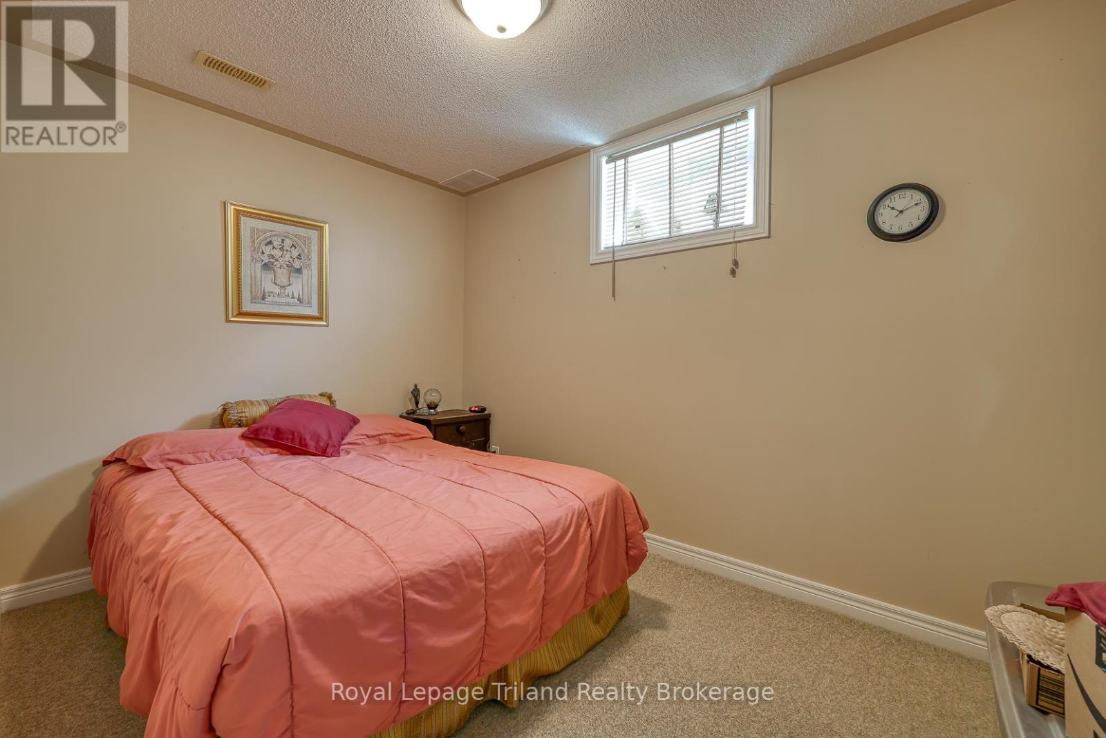121 WESTON DRIVE - 24