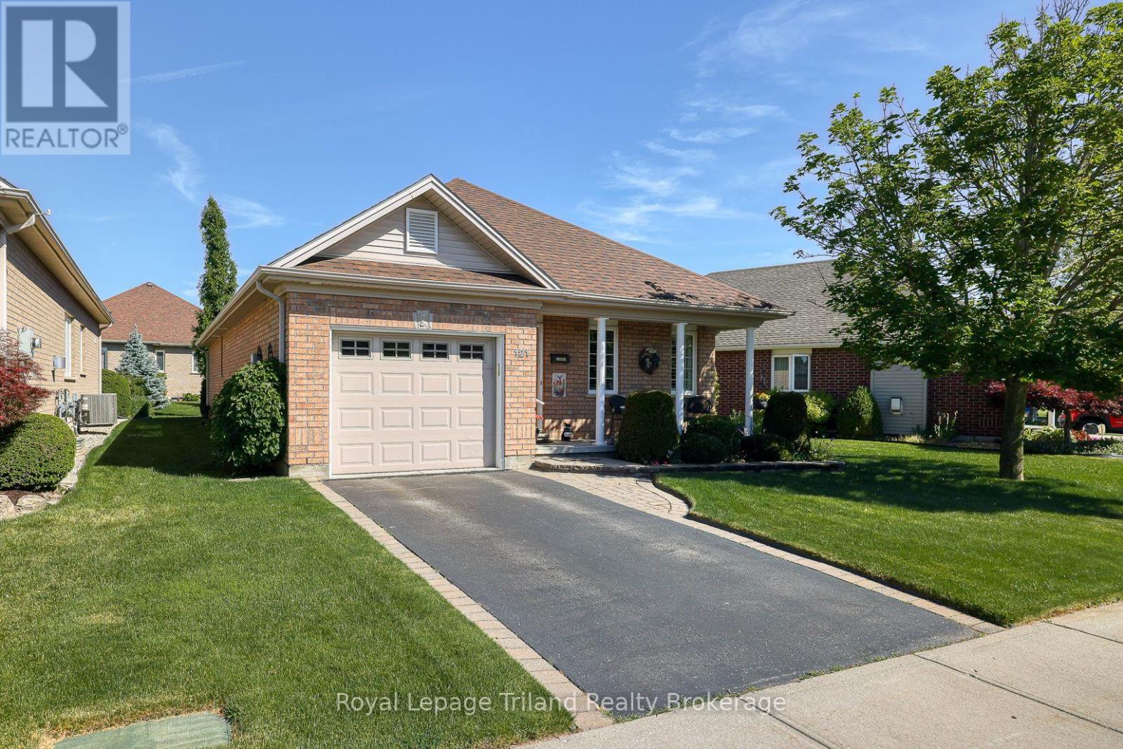 121 WESTON DRIVE - 36