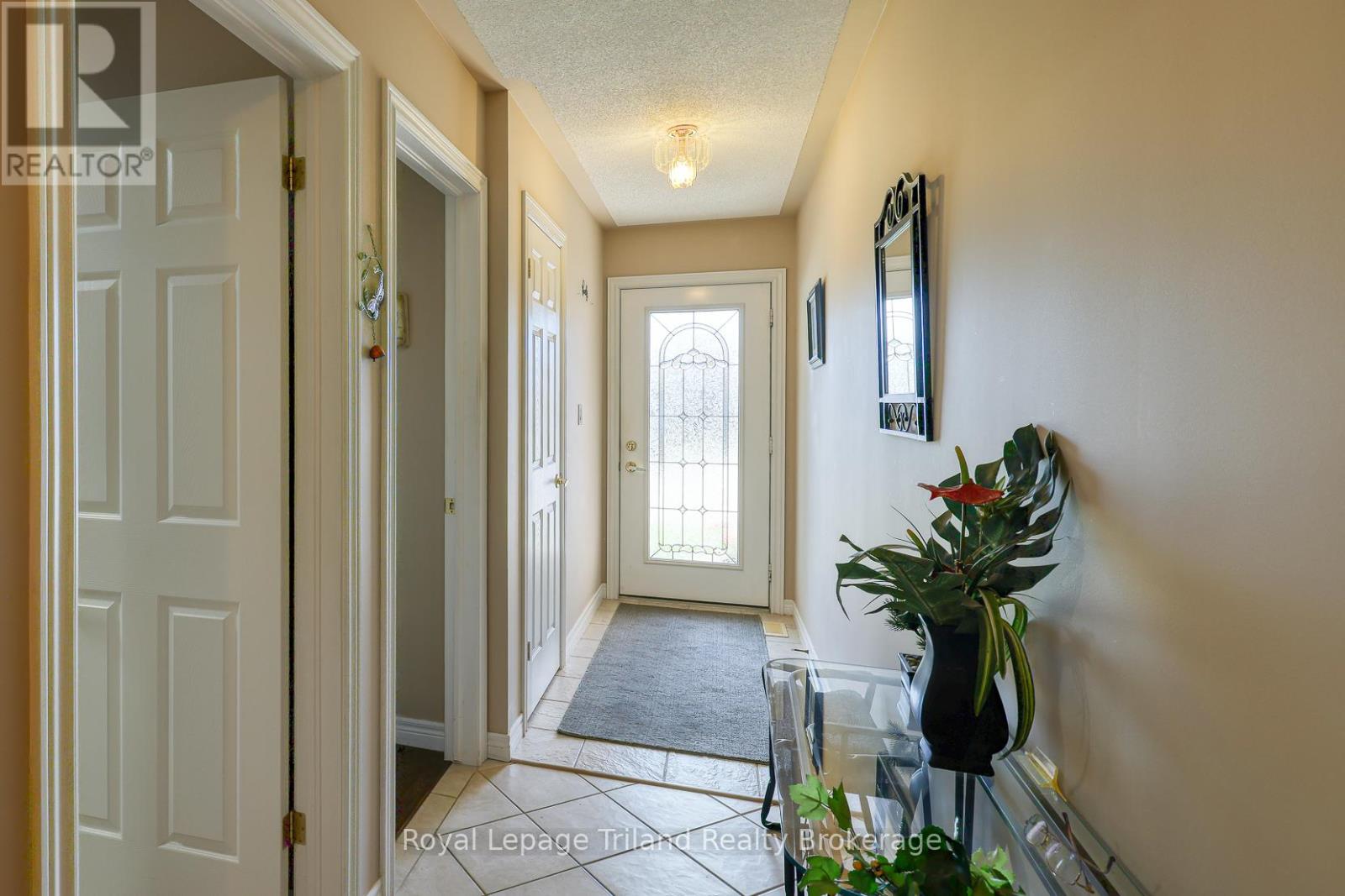 121 WESTON DRIVE - 5