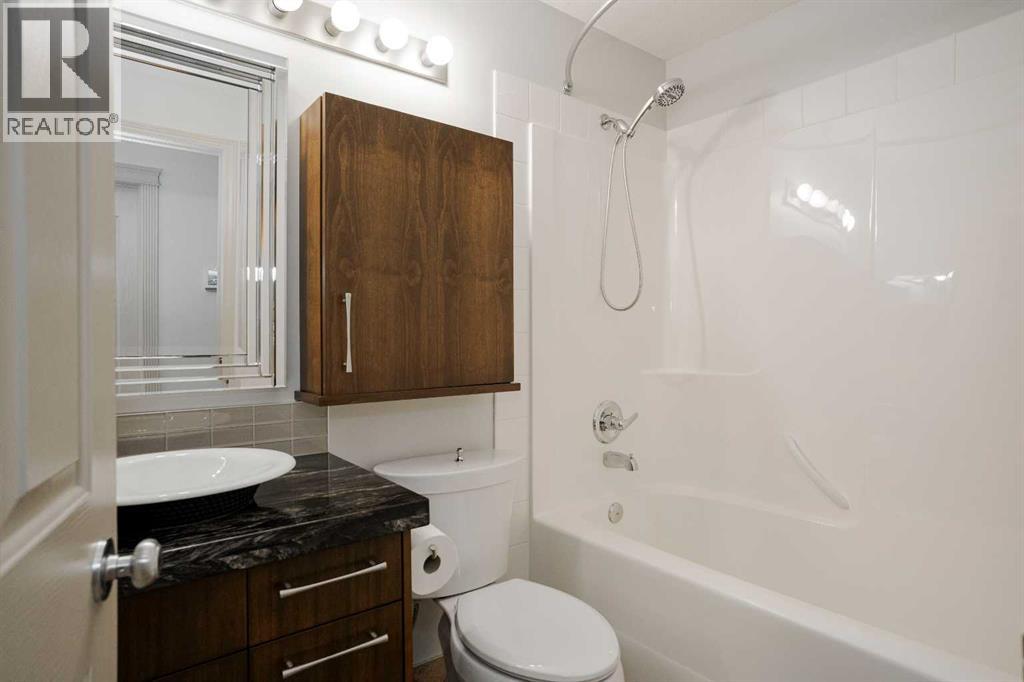 4pc main bath