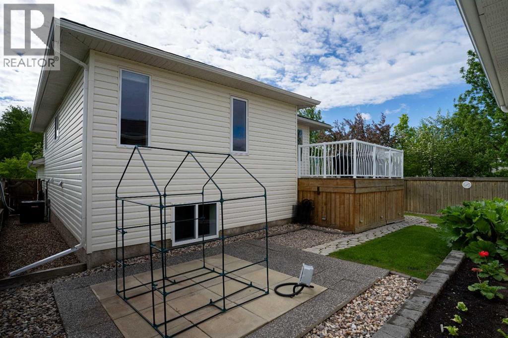 Back yard and pad for hottub