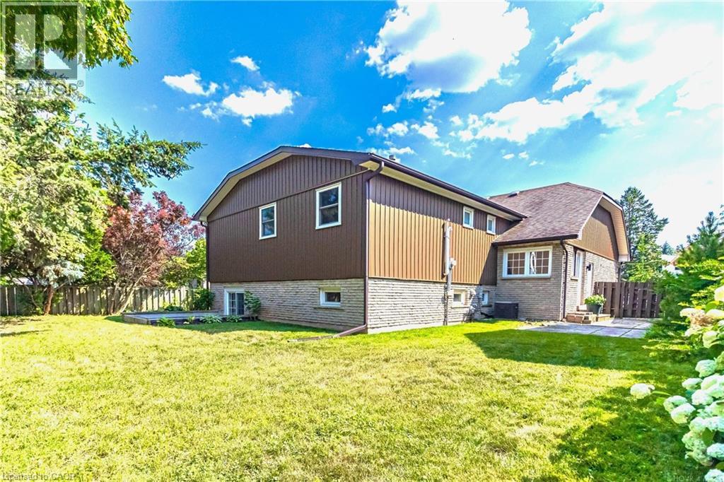 2390 SINCLAIR Circle - 34