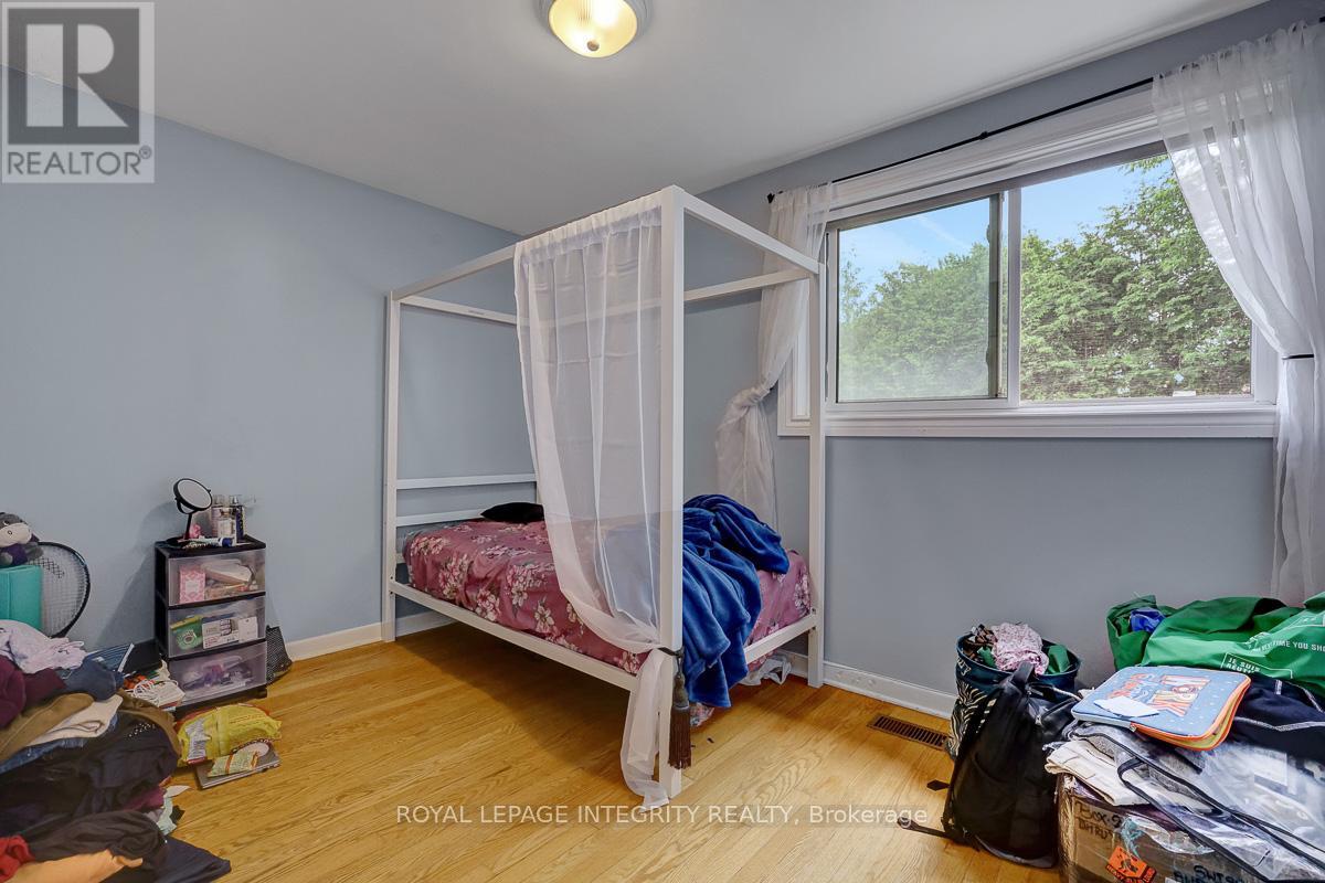 3 Bed, 1 Bath Multi-Family for Rent in Ottawa – A – 892 BASELINE ROAD, Ottawa – MLS# X13445098 - Image 17