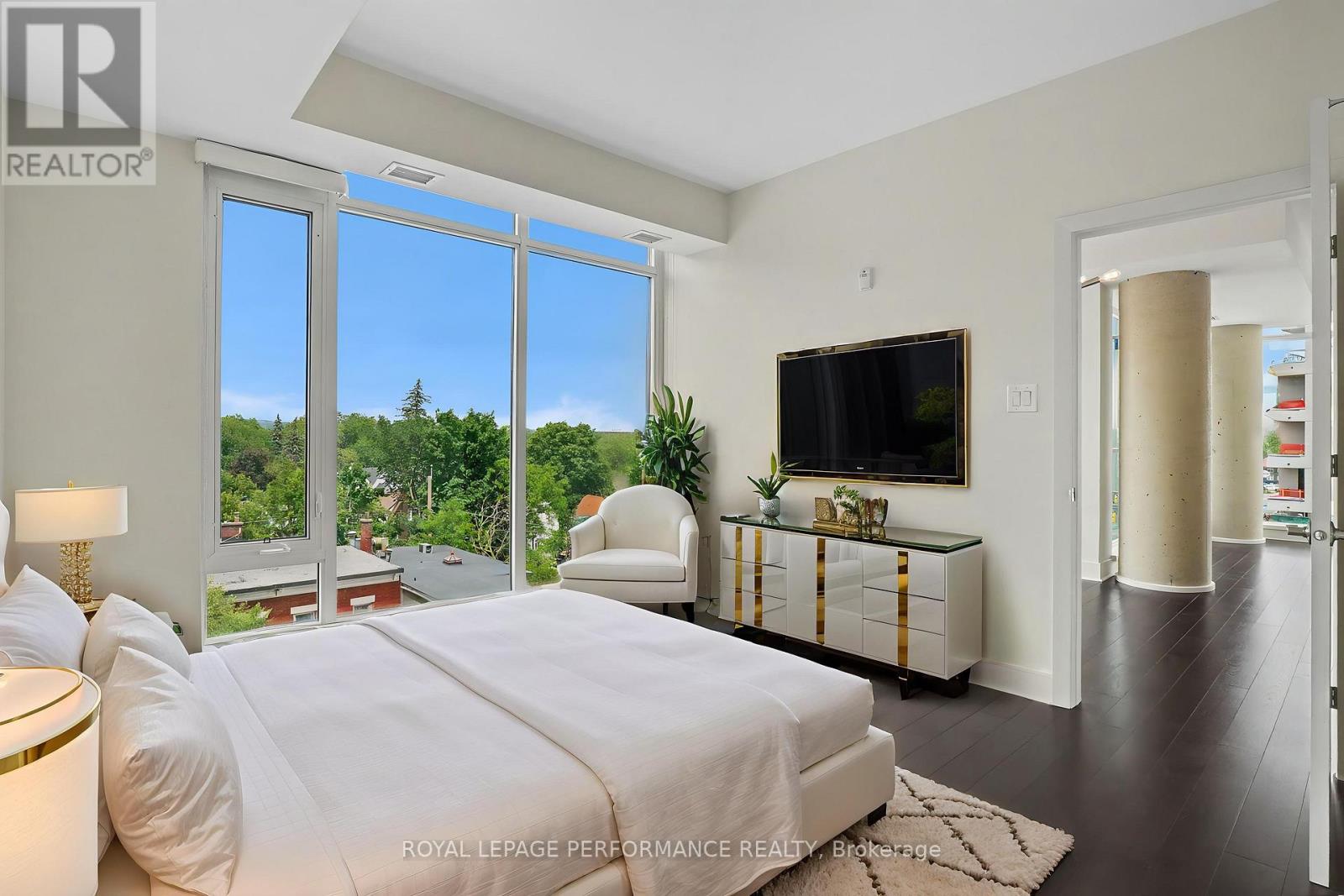 2 Bed, 2 Bath House for Sale in Ottawa – 412 – 88 RICHMOND ROAD, Ottawa – MLS# X13445250 - Image 9