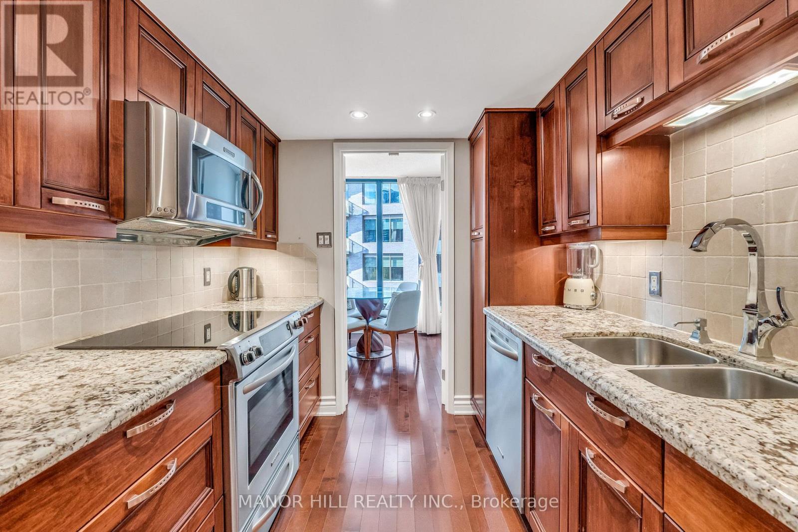 #803 1331 BAY STREET - 17