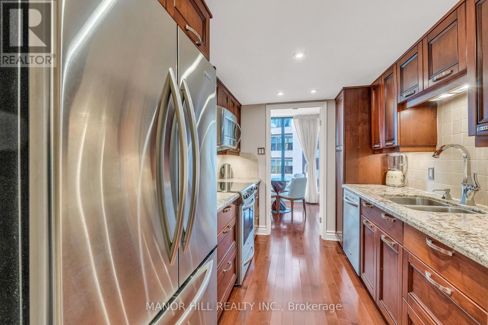 #803 1331 BAY STREET - 18