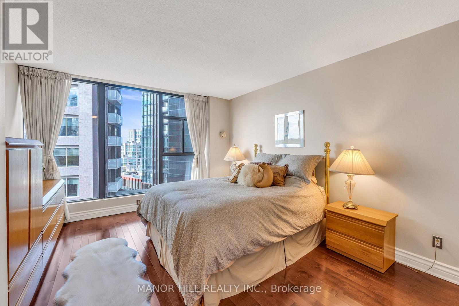 #803 1331 BAY STREET - 28