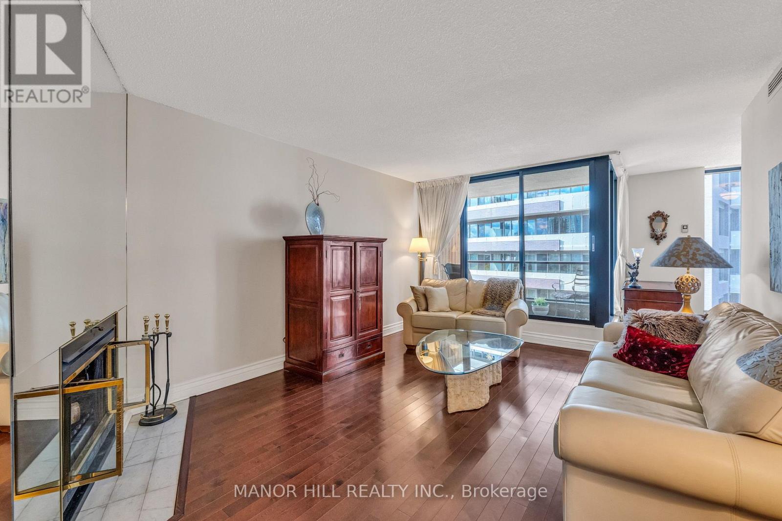#803 1331 BAY STREET - 3