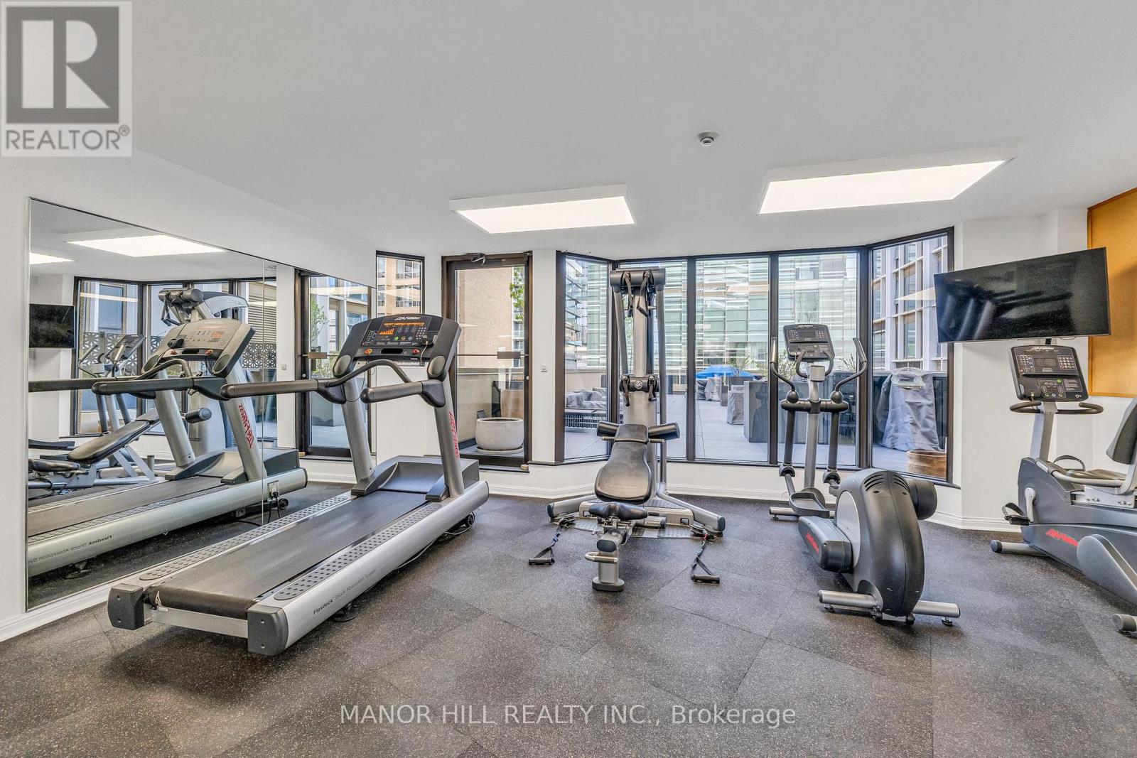 #803 1331 BAY STREET - 40