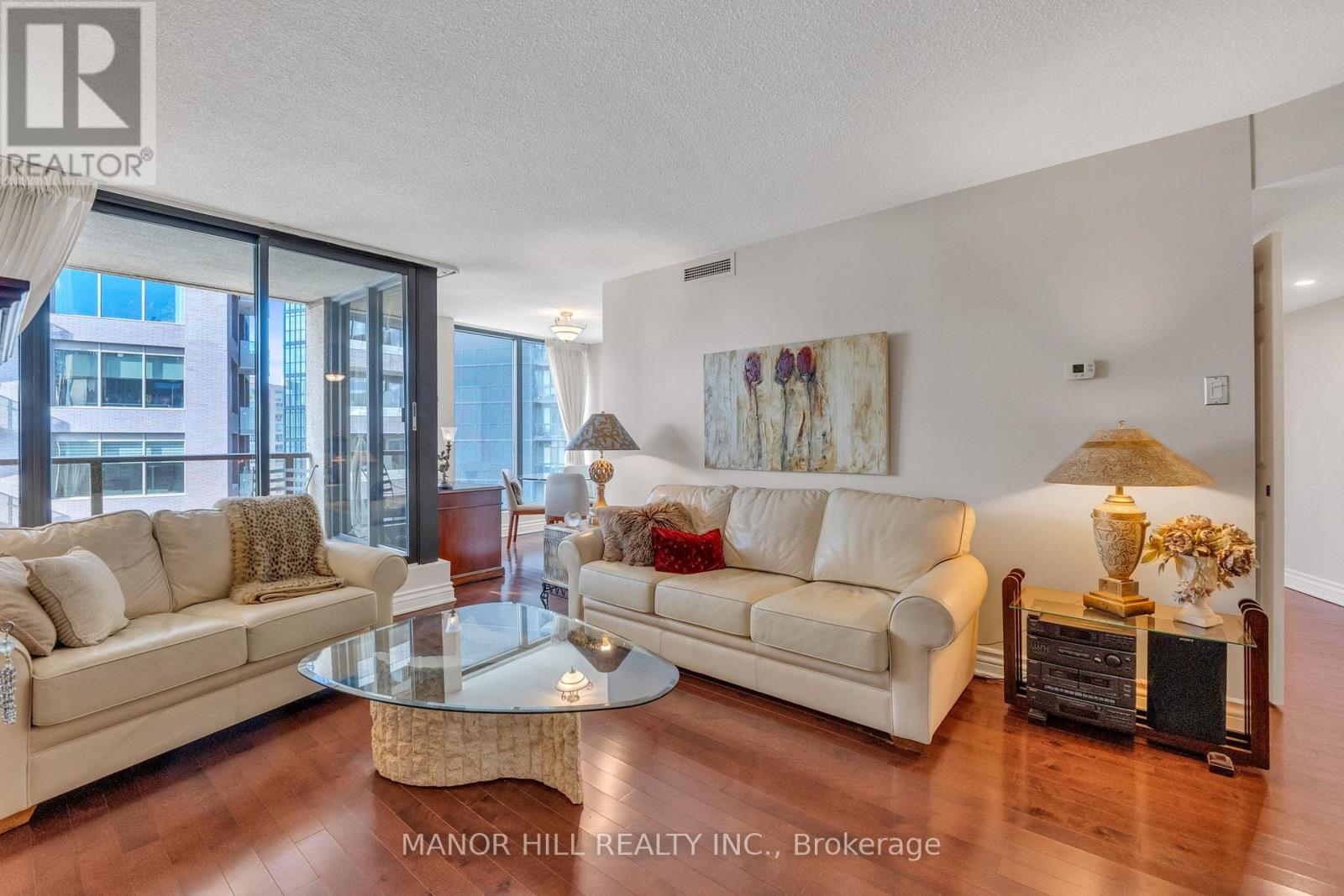 #803 1331 BAY STREET - 5