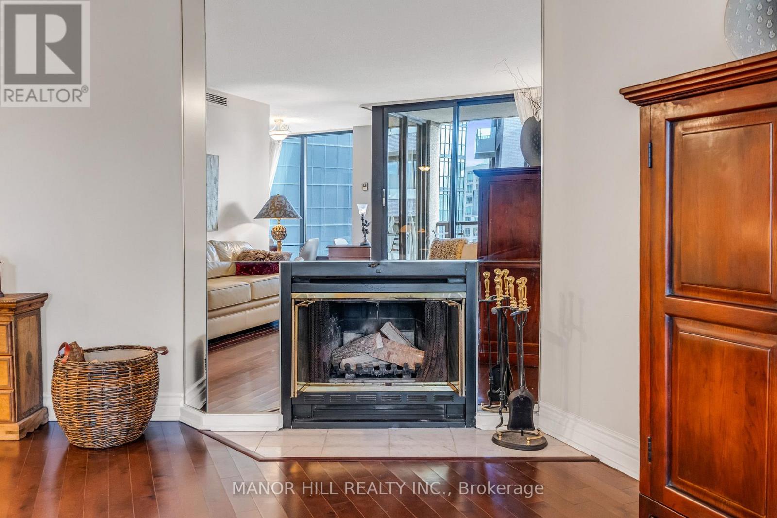 #803 1331 BAY STREET - 8