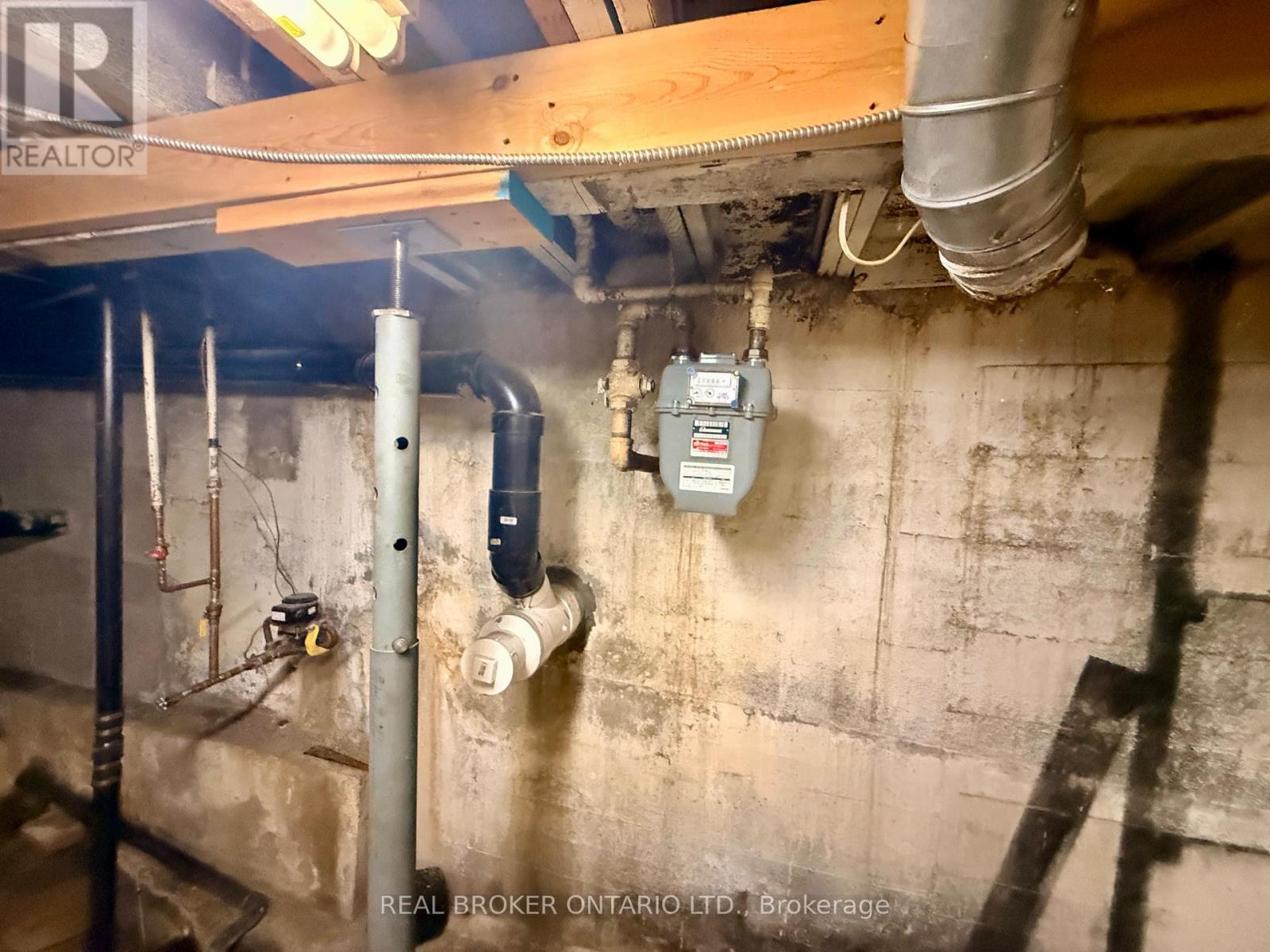 219 King Street — photo 17