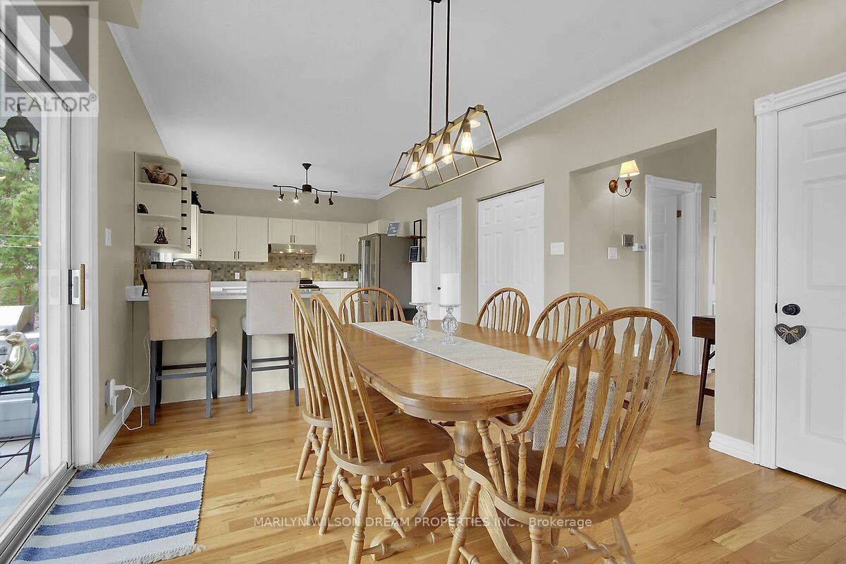 3276 BARLOW CRESCENT - 13