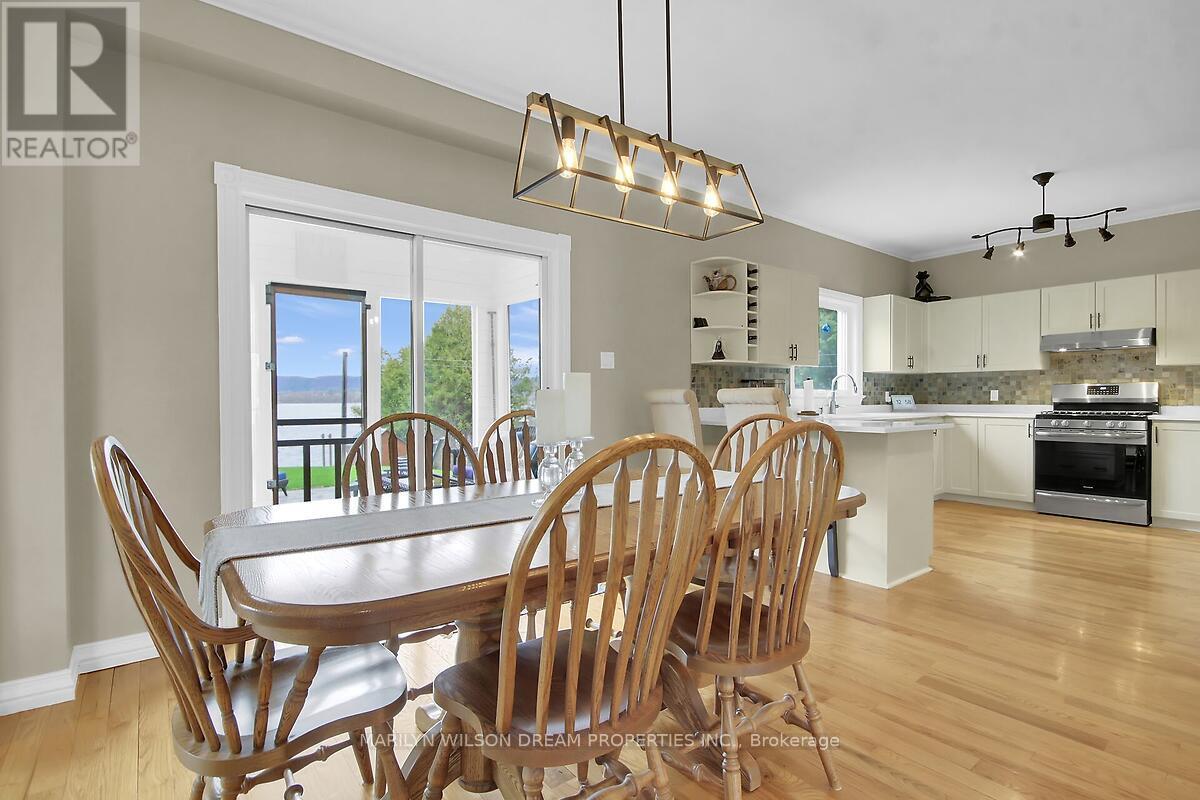 3276 BARLOW CRESCENT - 11