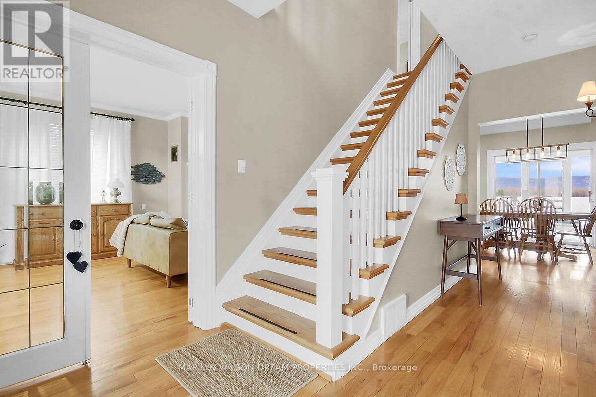 3276 BARLOW CRESCENT - 25