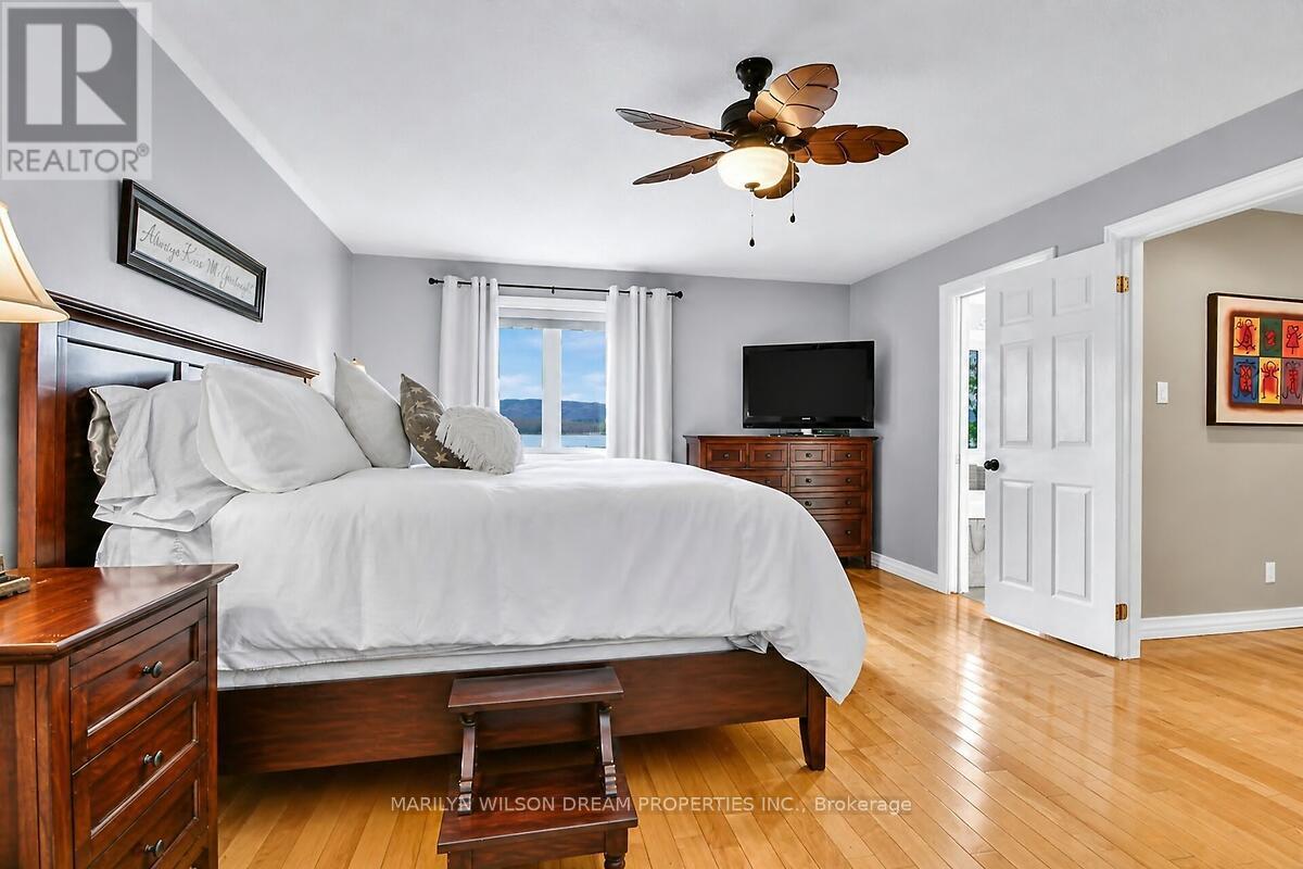 3276 BARLOW CRESCENT - 26
