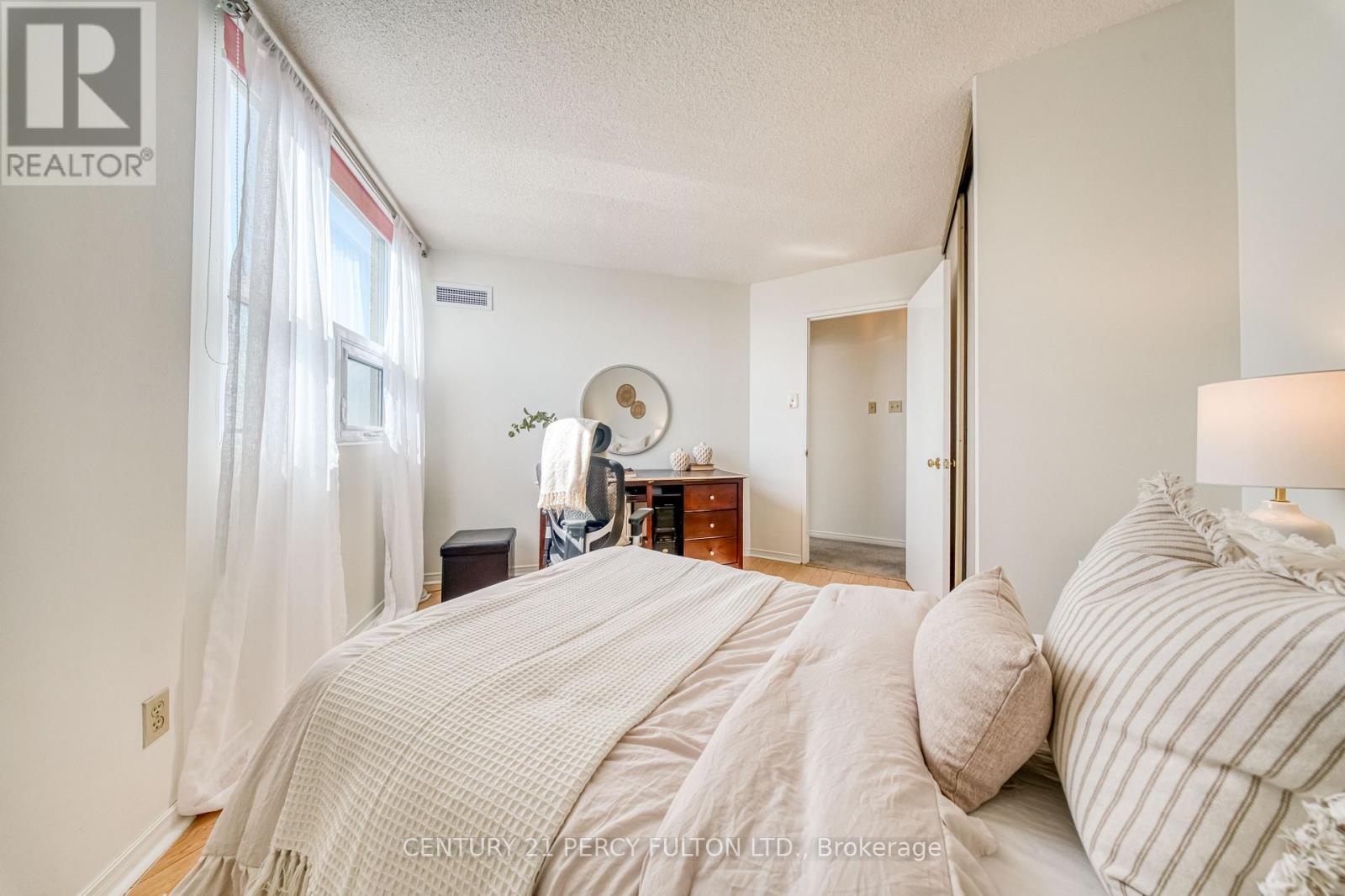 #1004 2 WESTNEY ROAD N - 24