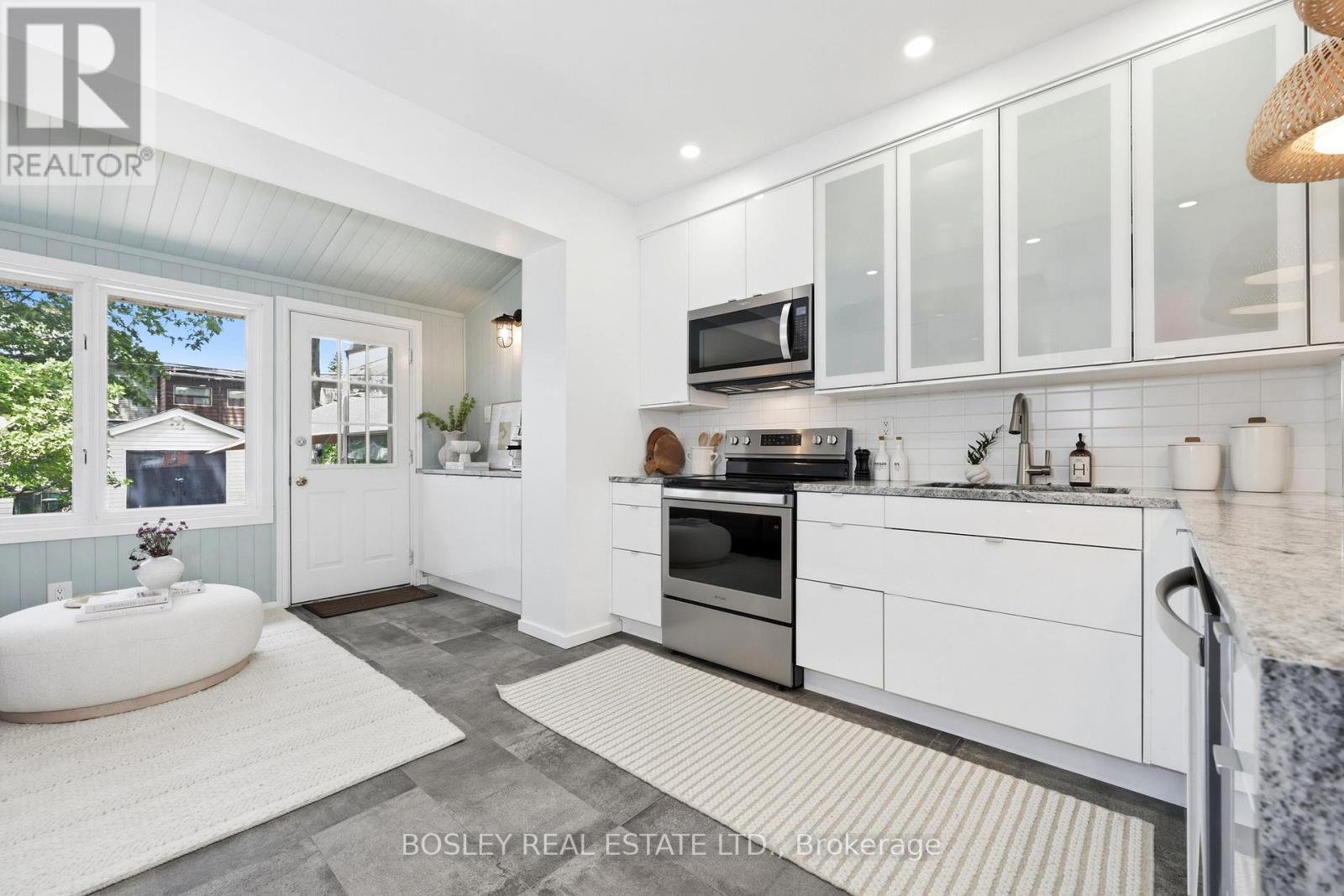 682 MILVERTON BOULEVARD - 11